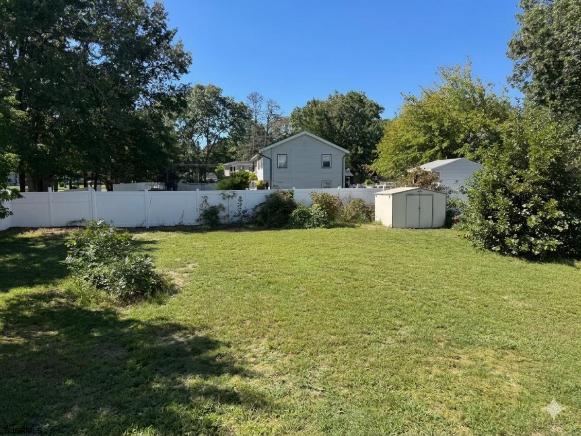 215 PEACH TREE LANE