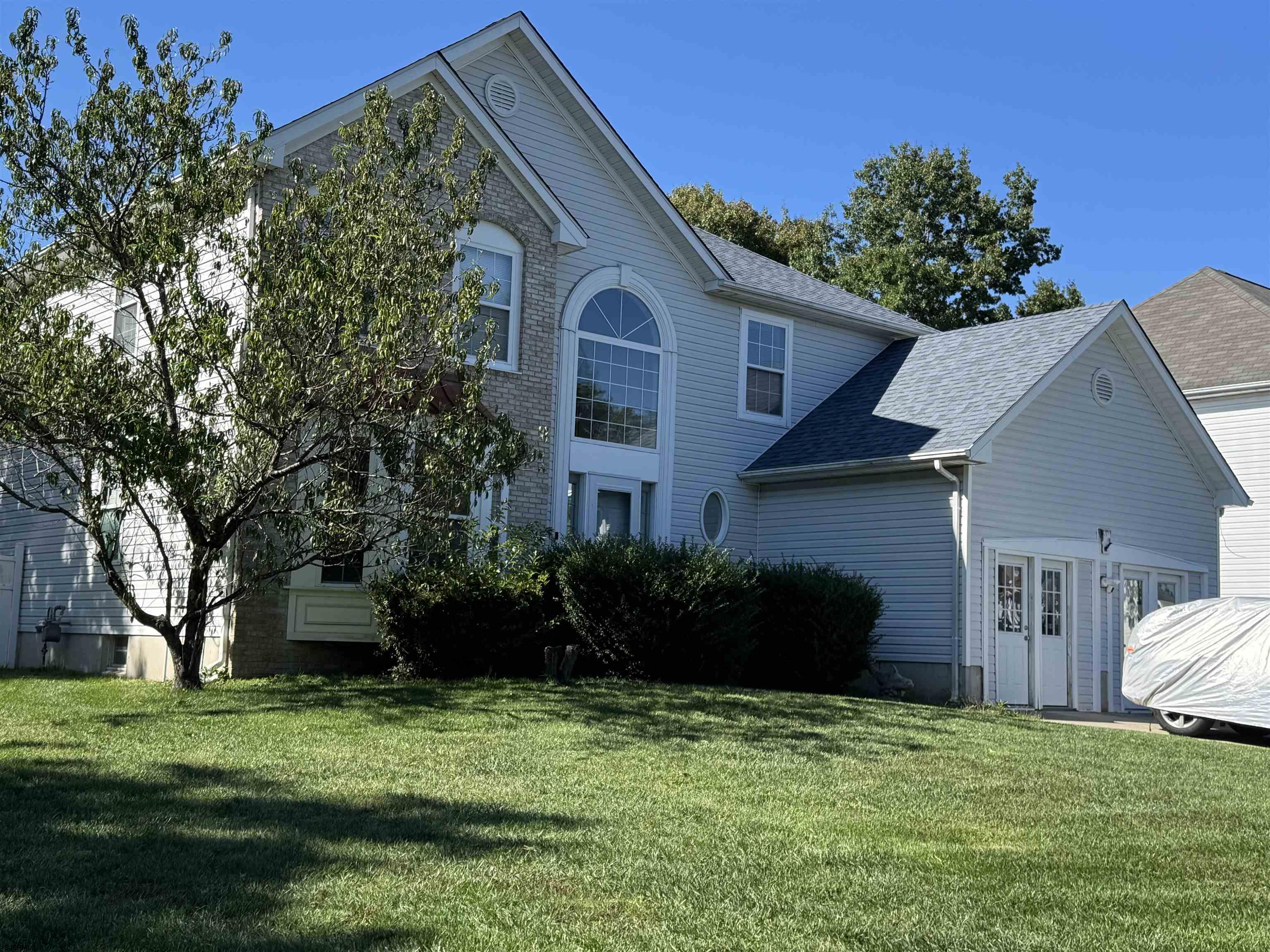 215 PEACH TREE LANE