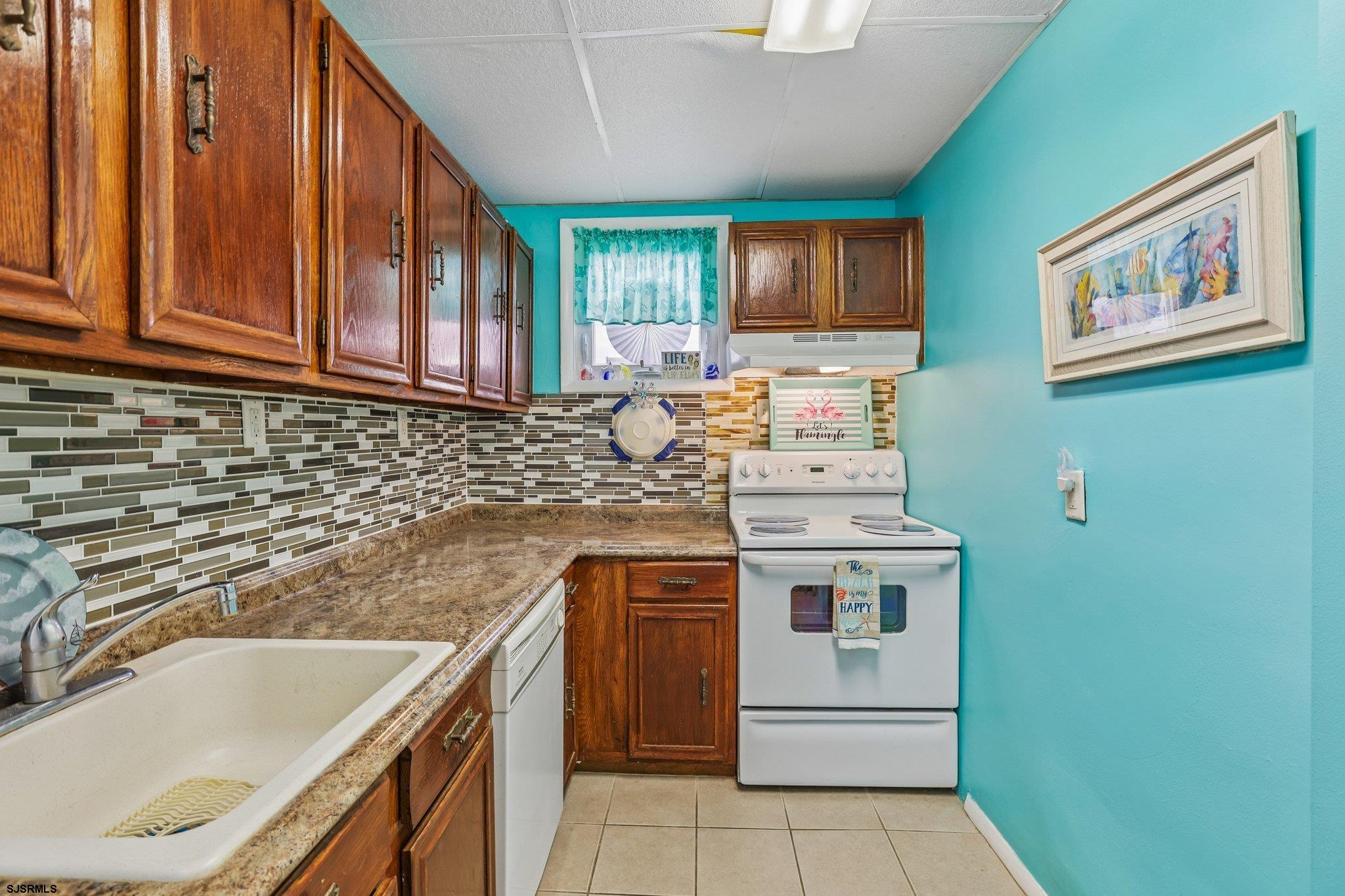 2 S Montgomery Avenue