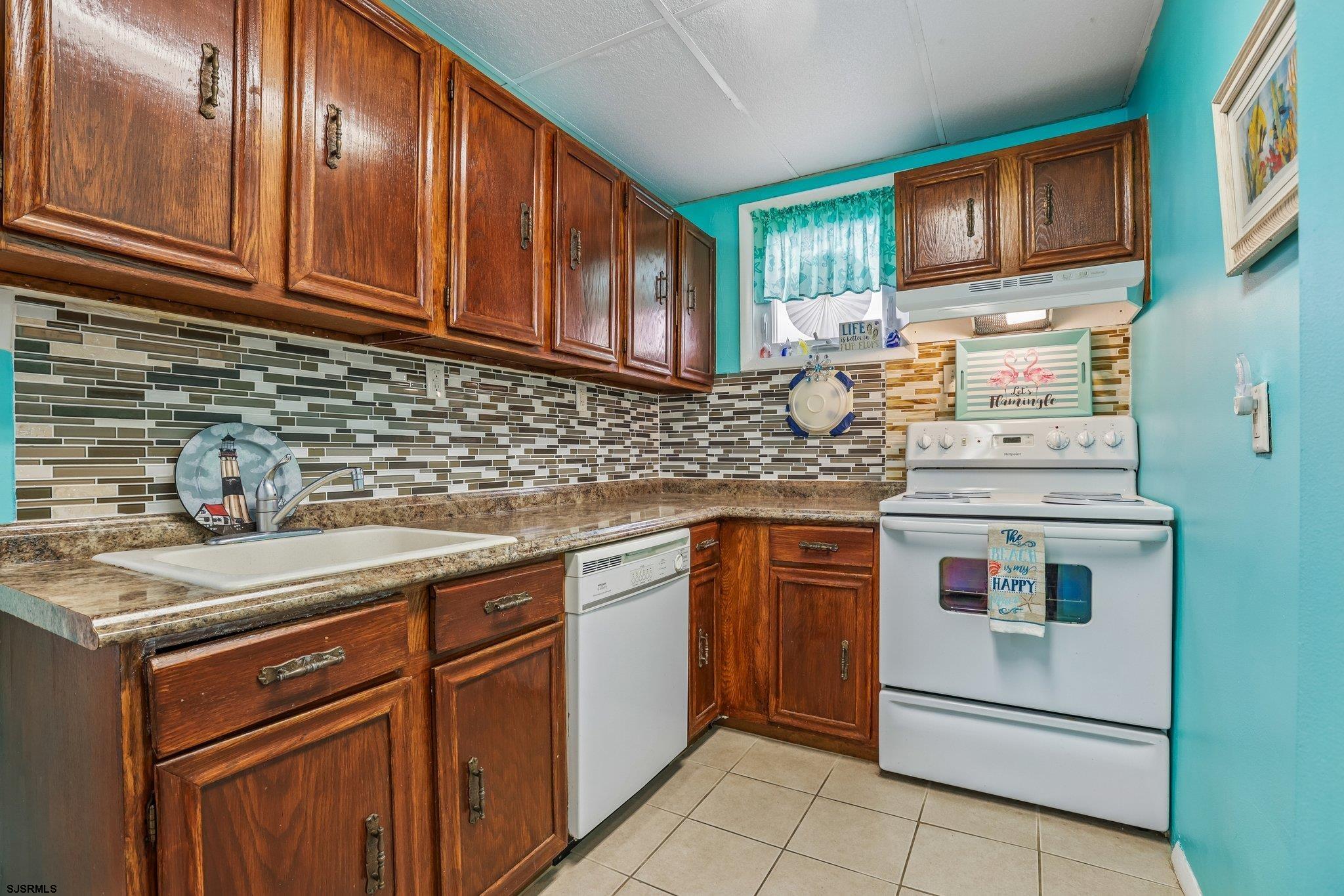 2 S Montgomery Avenue