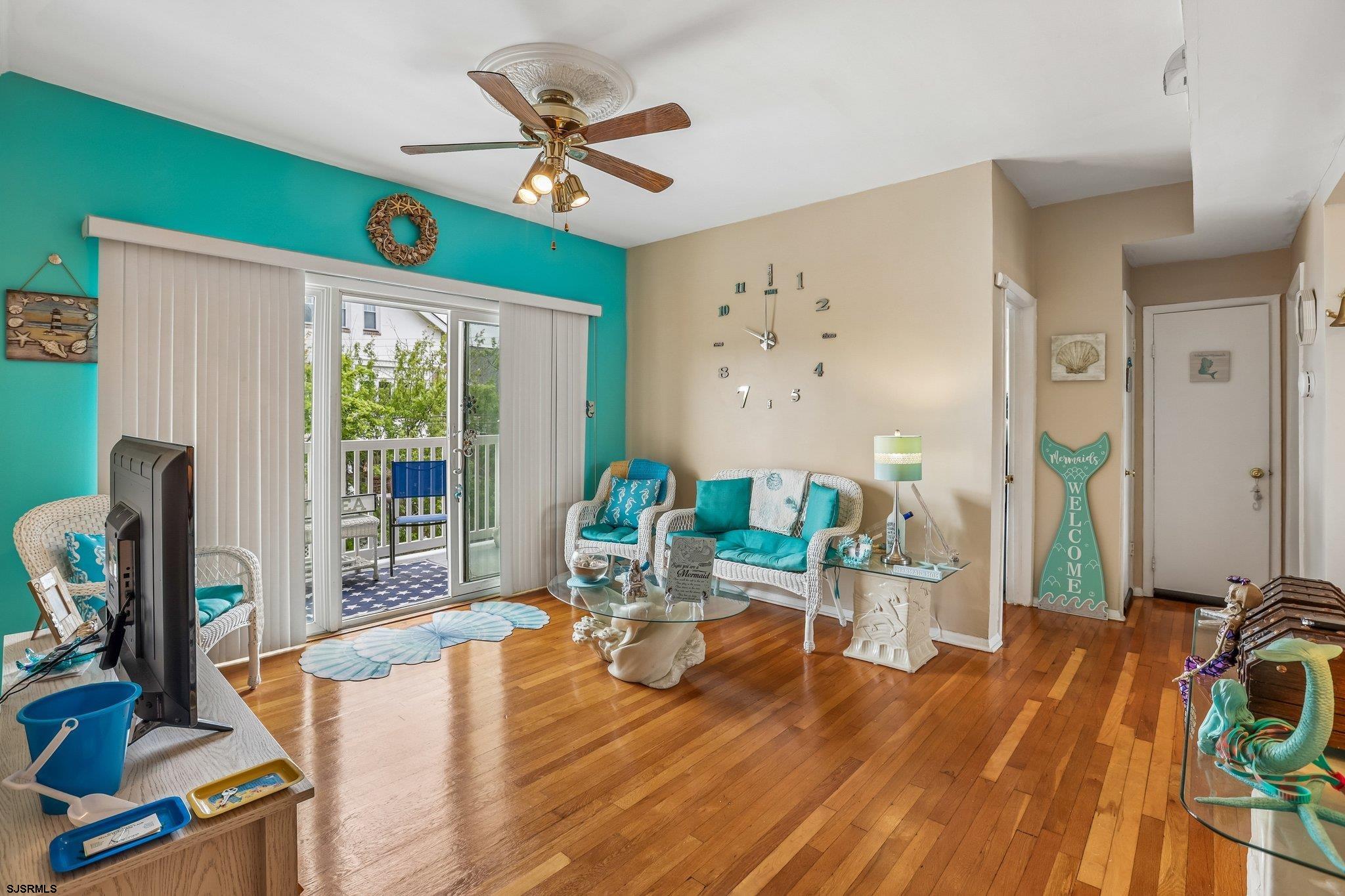 2 S Montgomery Avenue - Picture 1