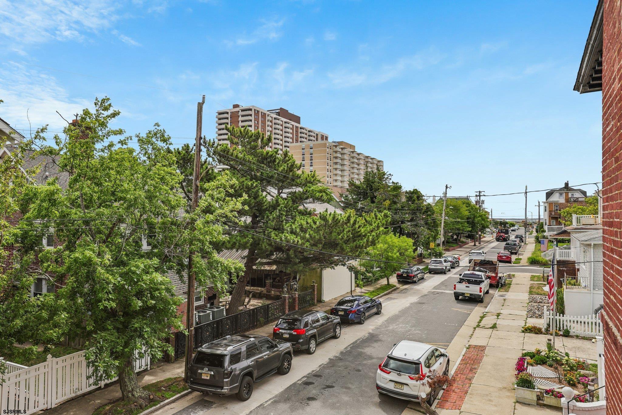 2 S Montgomery Avenue