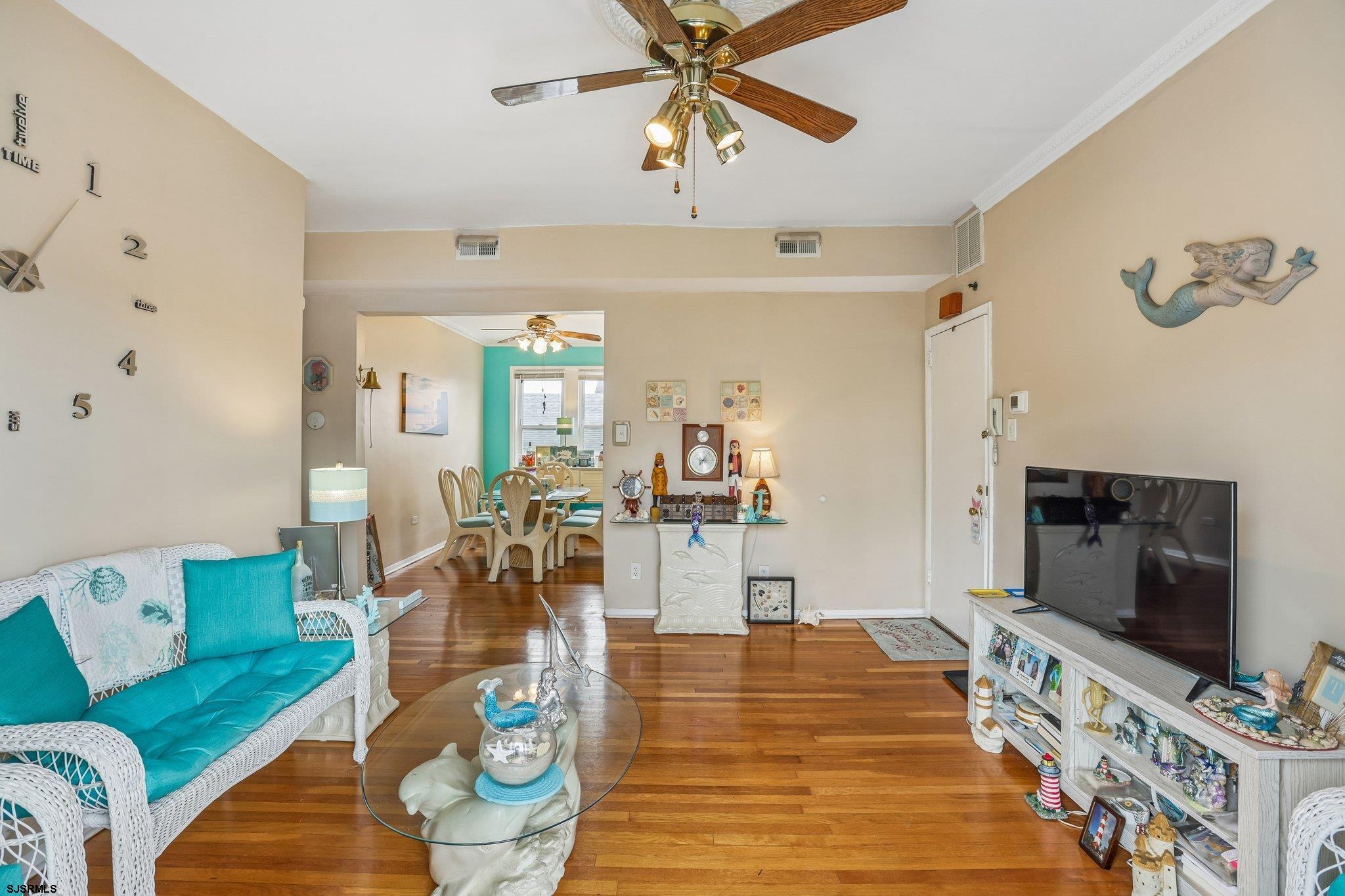 2 S Montgomery Avenue