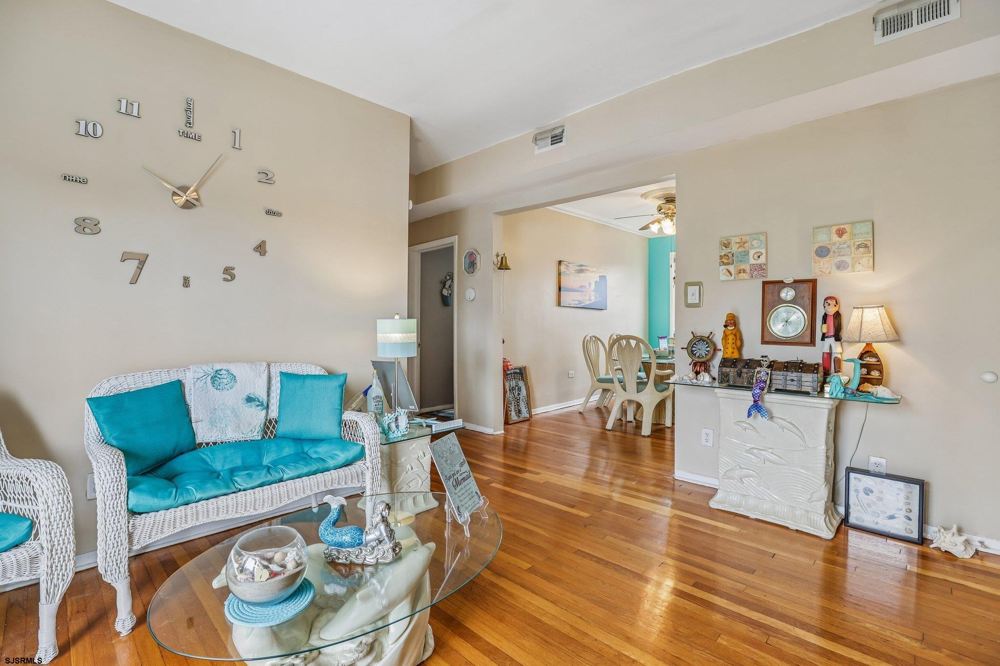 2 S Montgomery Avenue
