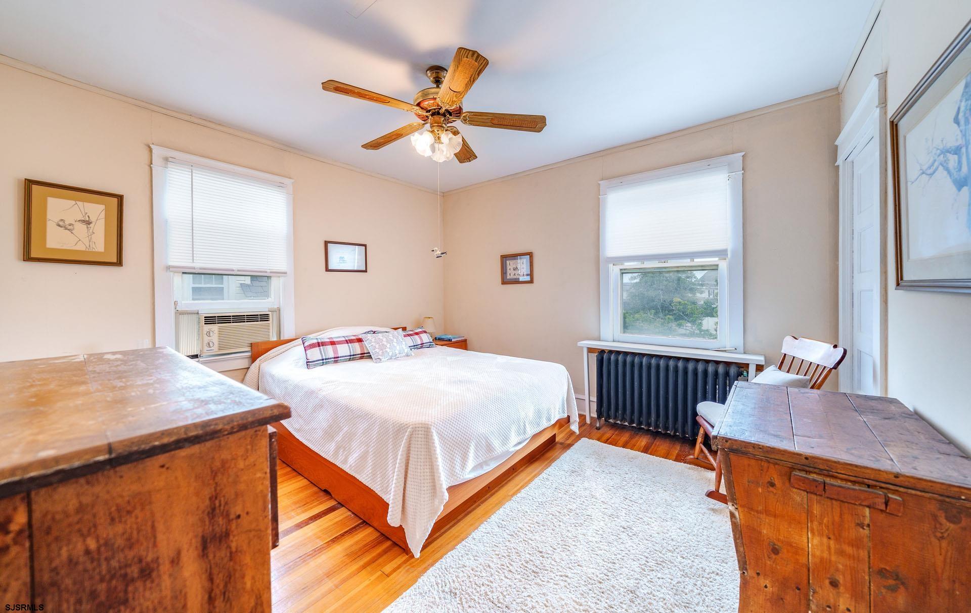 315 E Surf Road