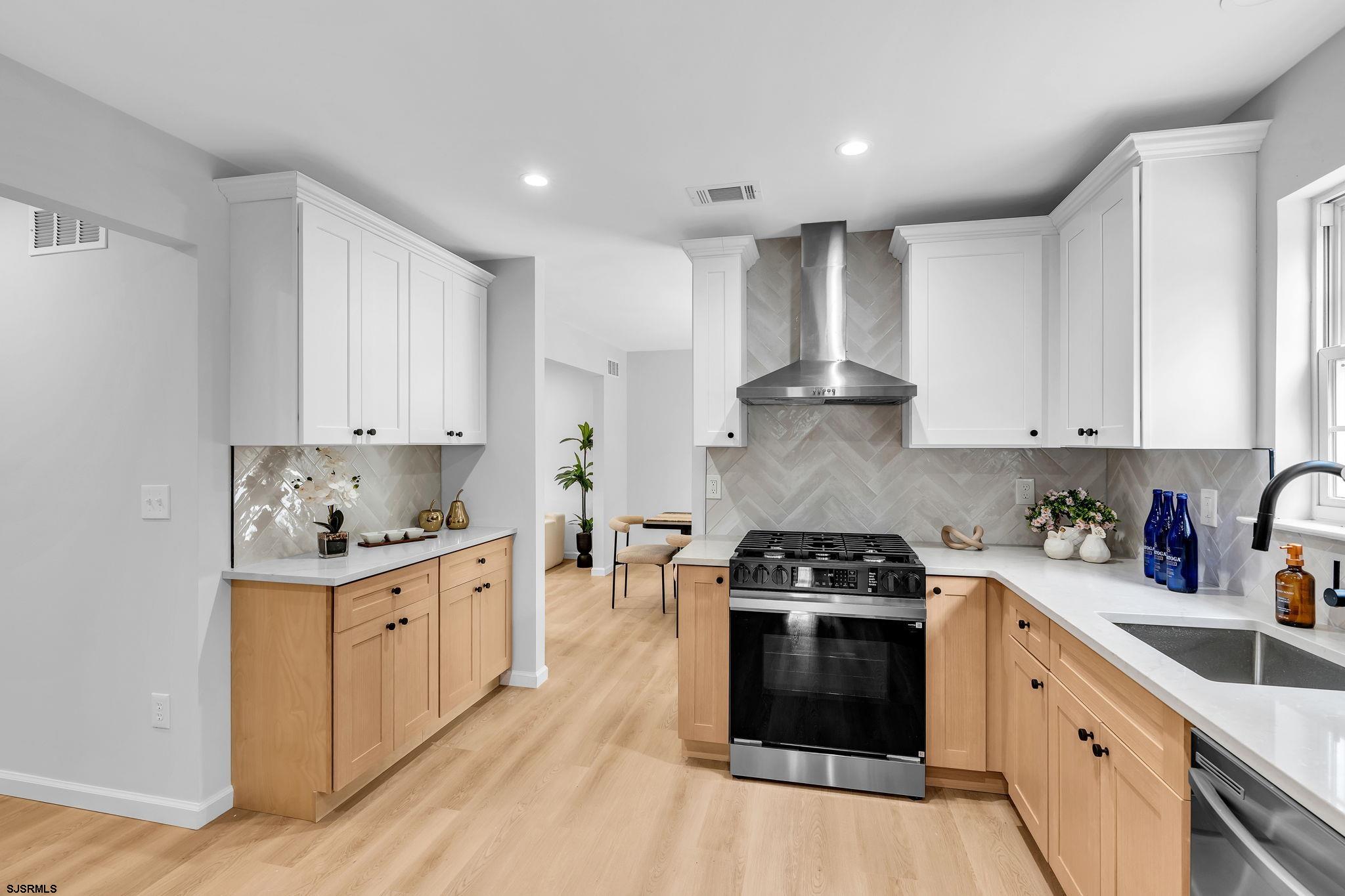 579 Coral Ln