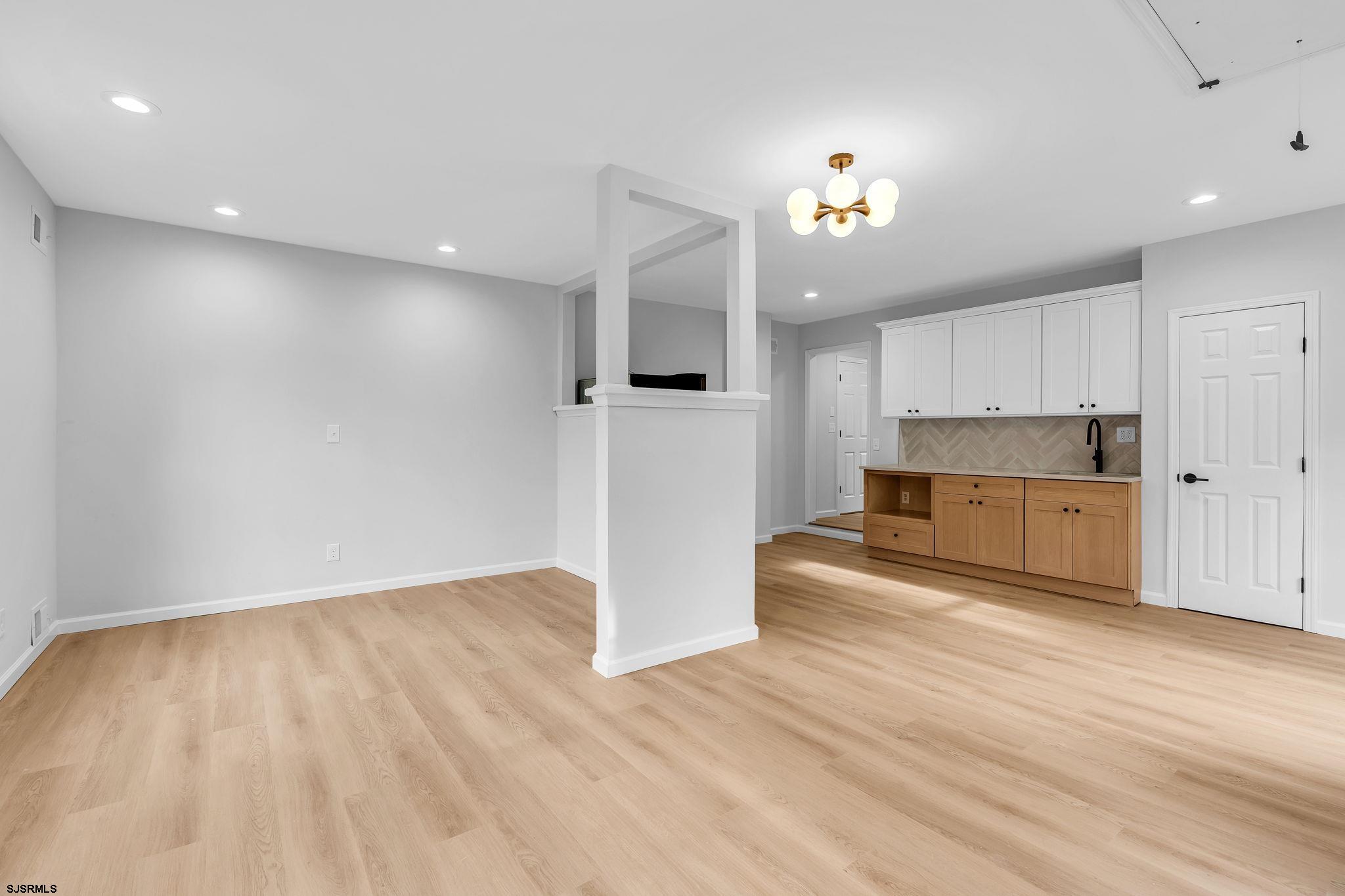 579 Coral Ln