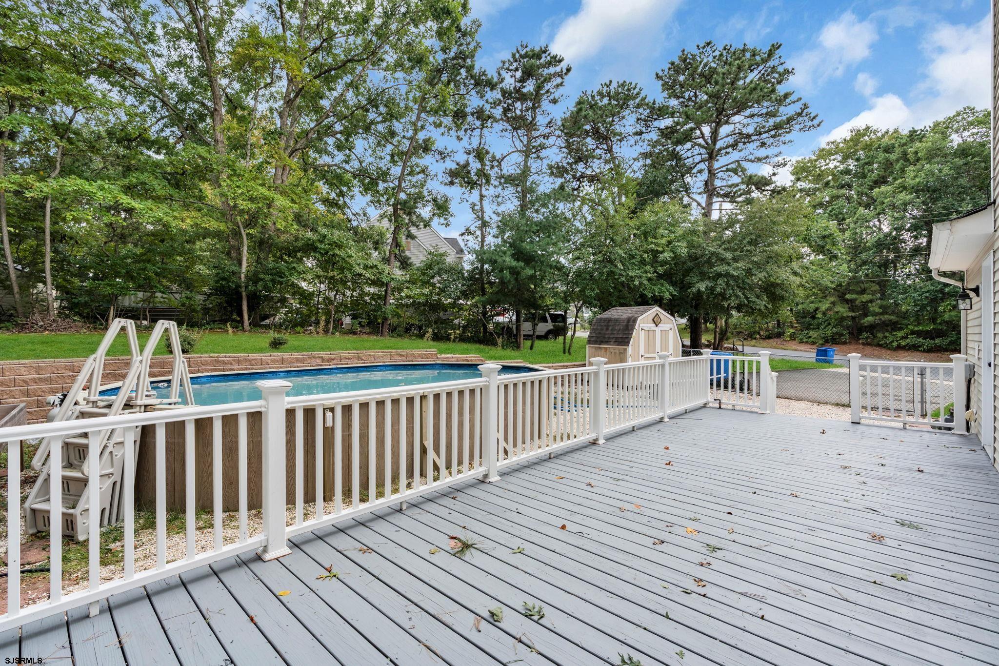 579 Coral Ln