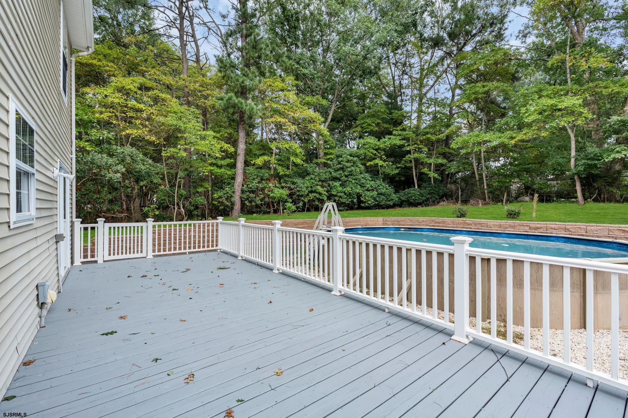 579 Coral Ln