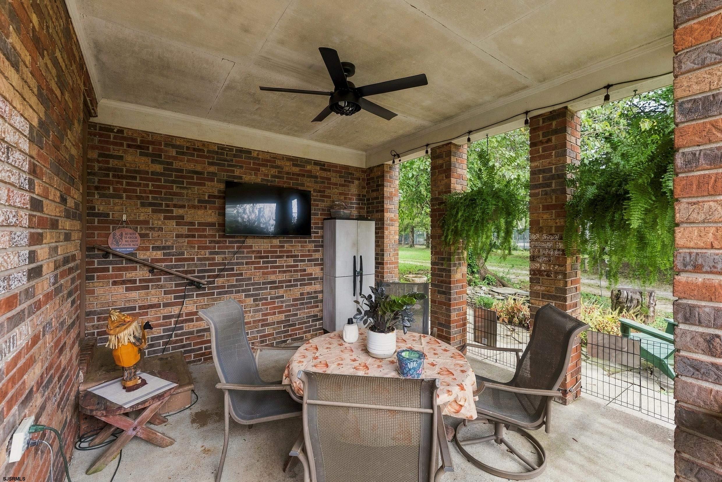 3039 Vine Road