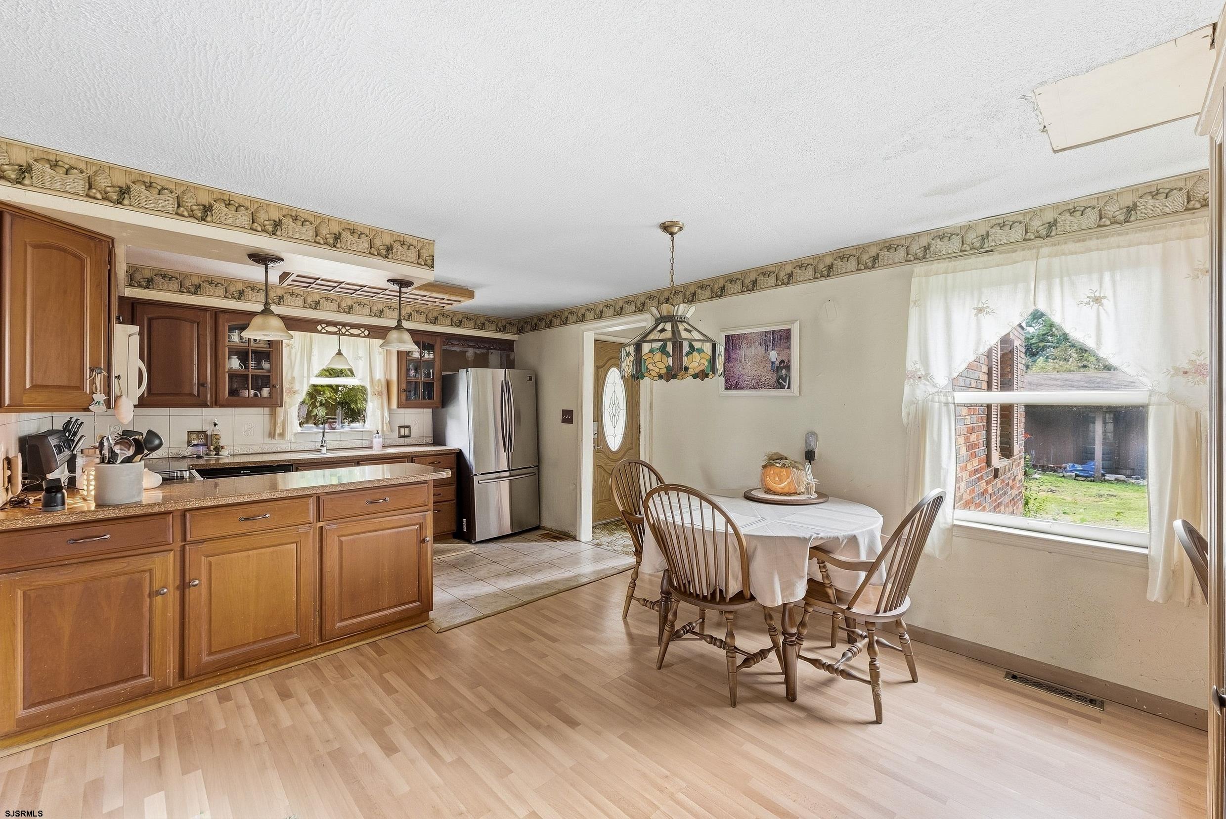 3039 Vine Road