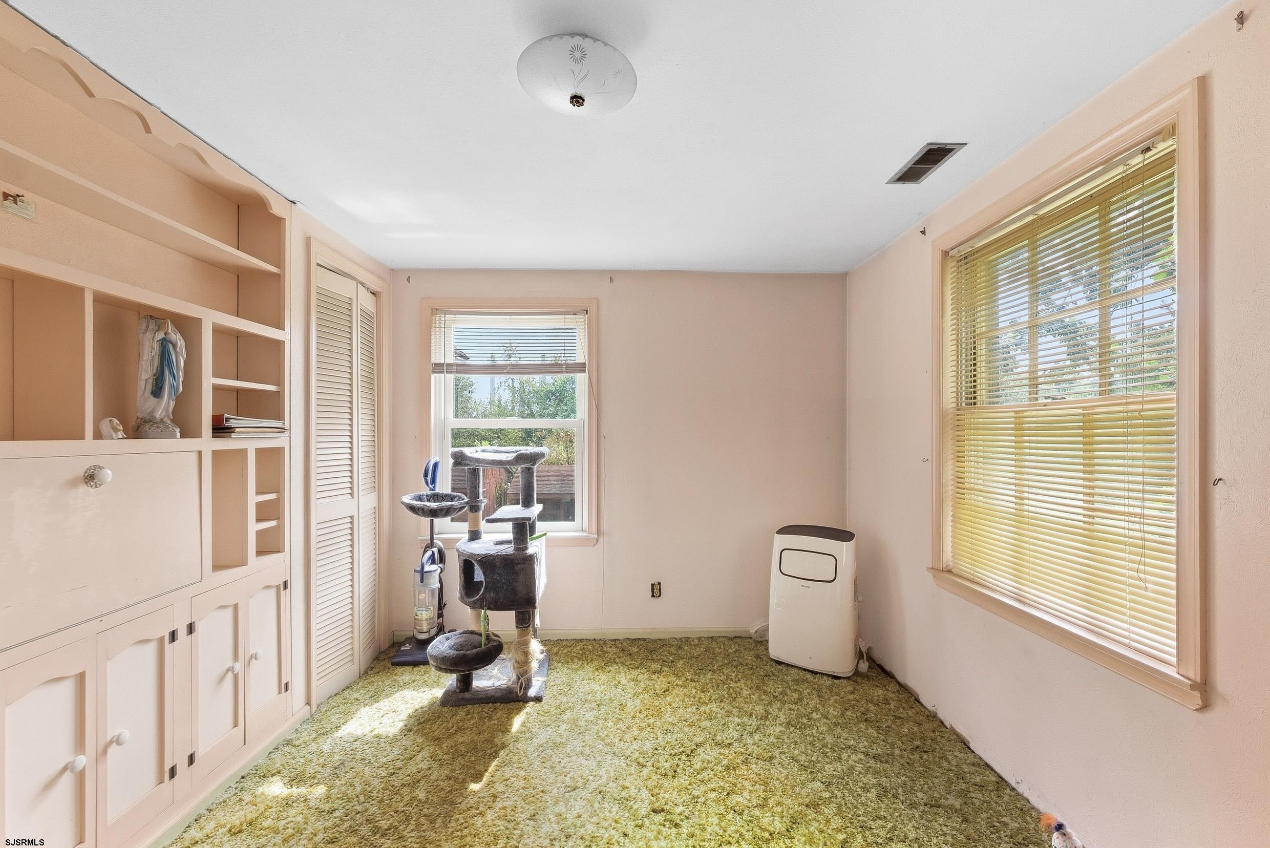3039 Vine Road