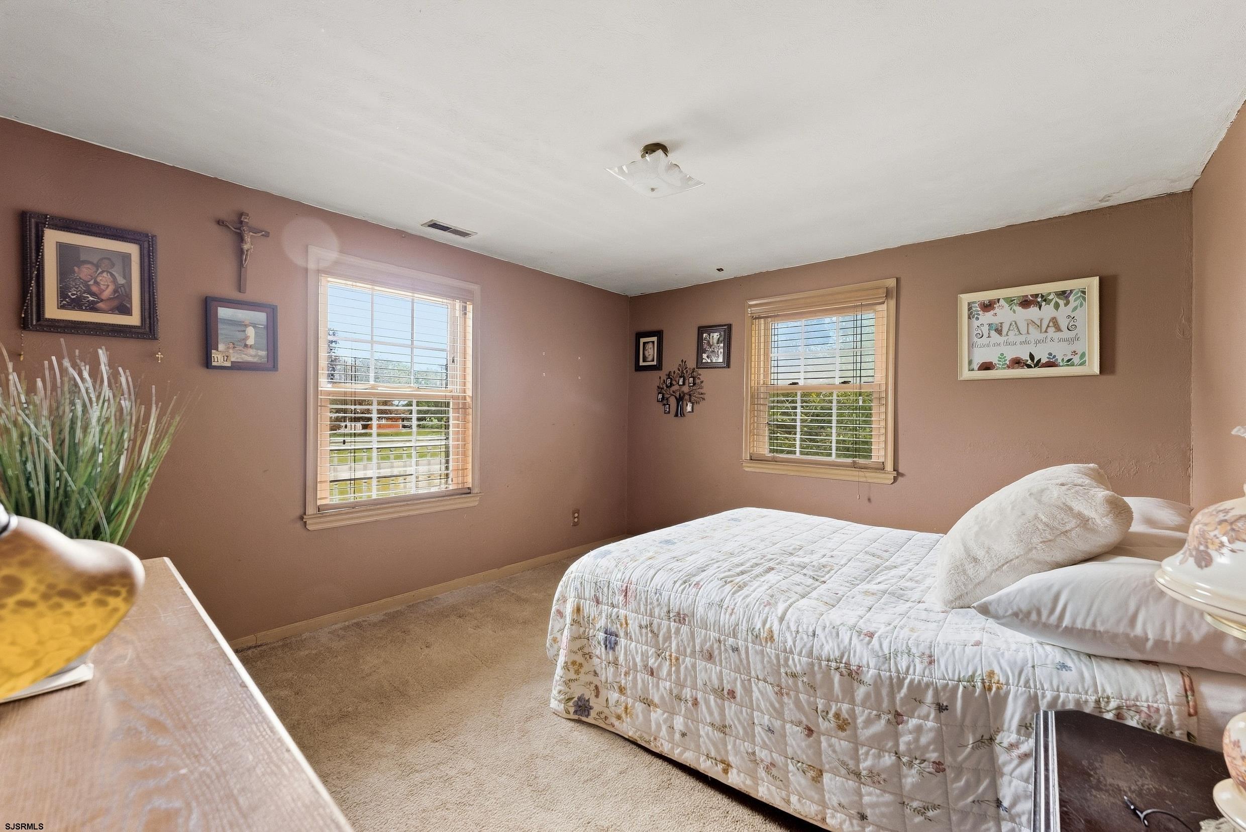 3039 Vine Road