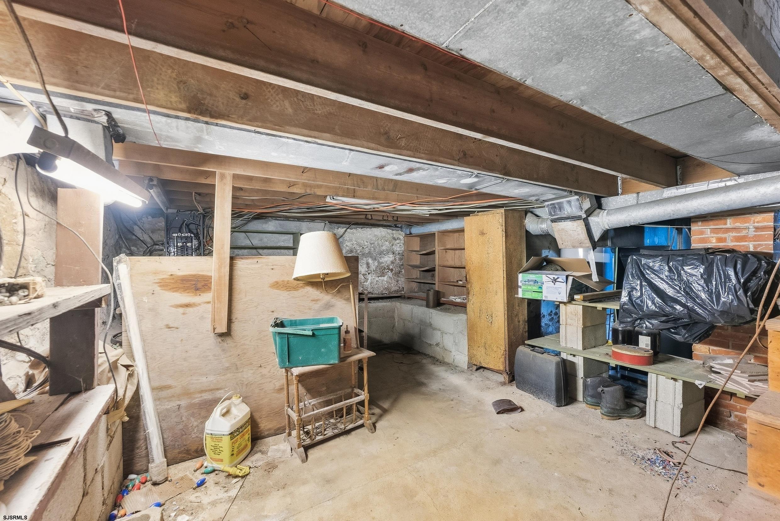 3039 Vine Road