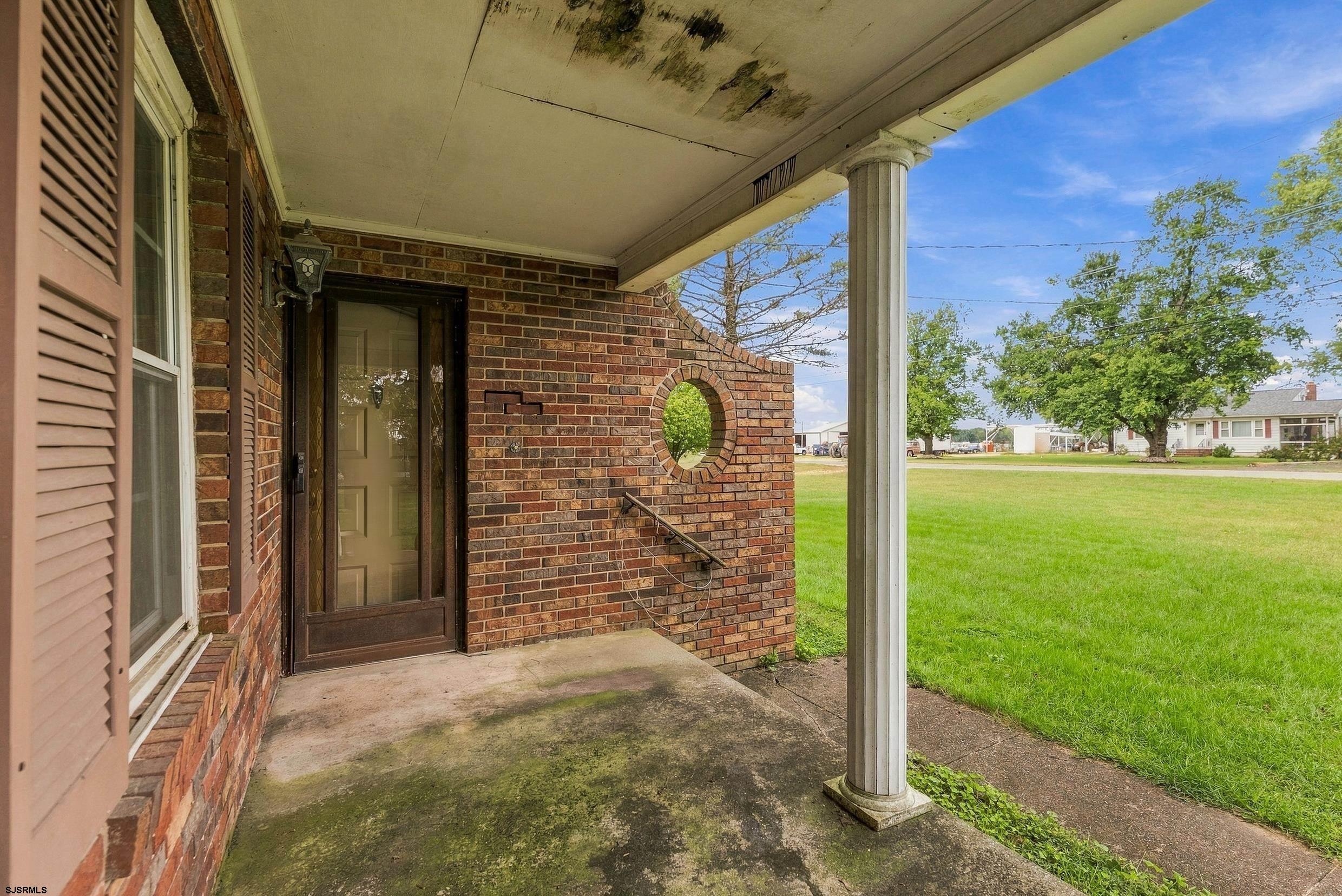 3039 Vine Road