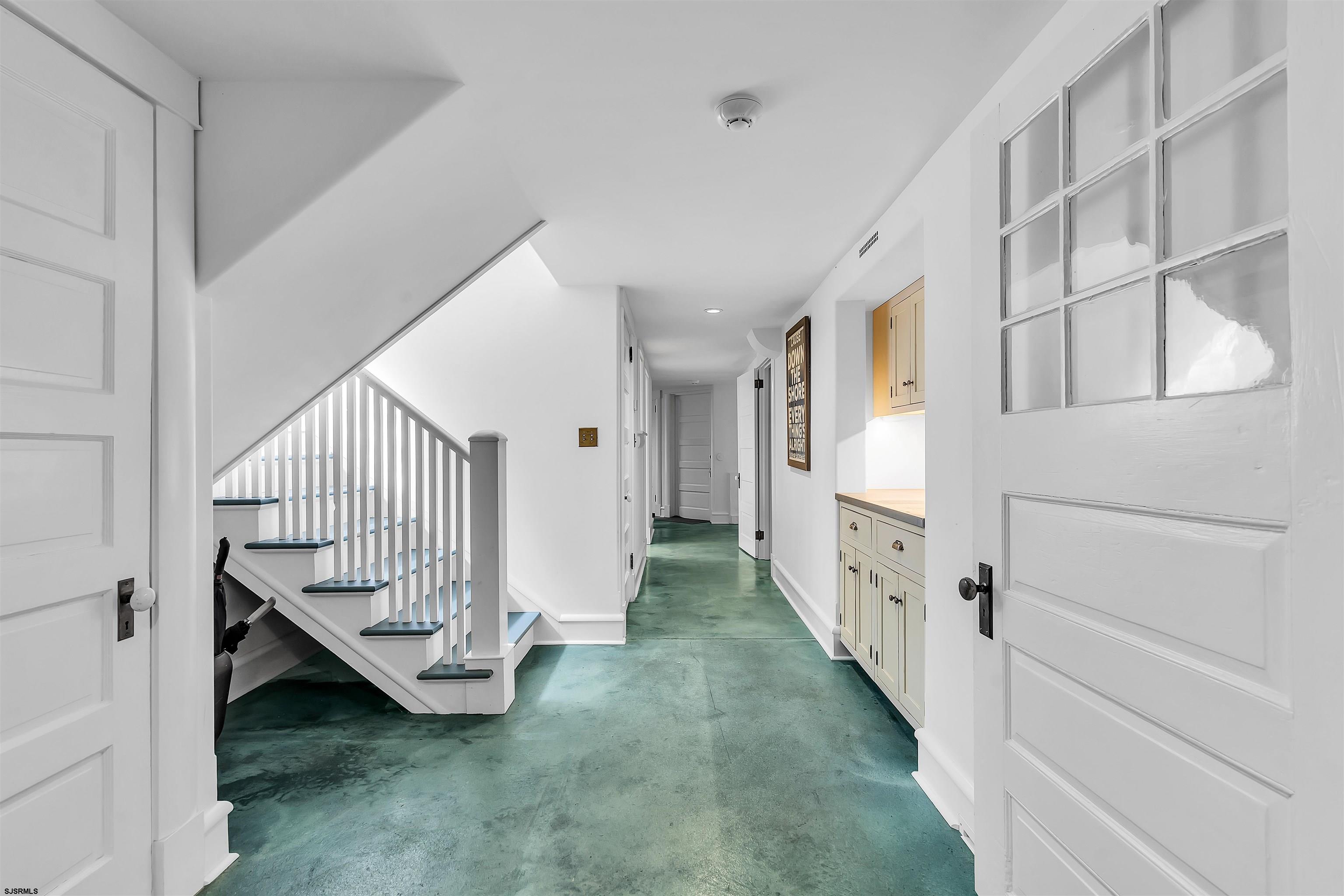 154 E Atlantic Blvd