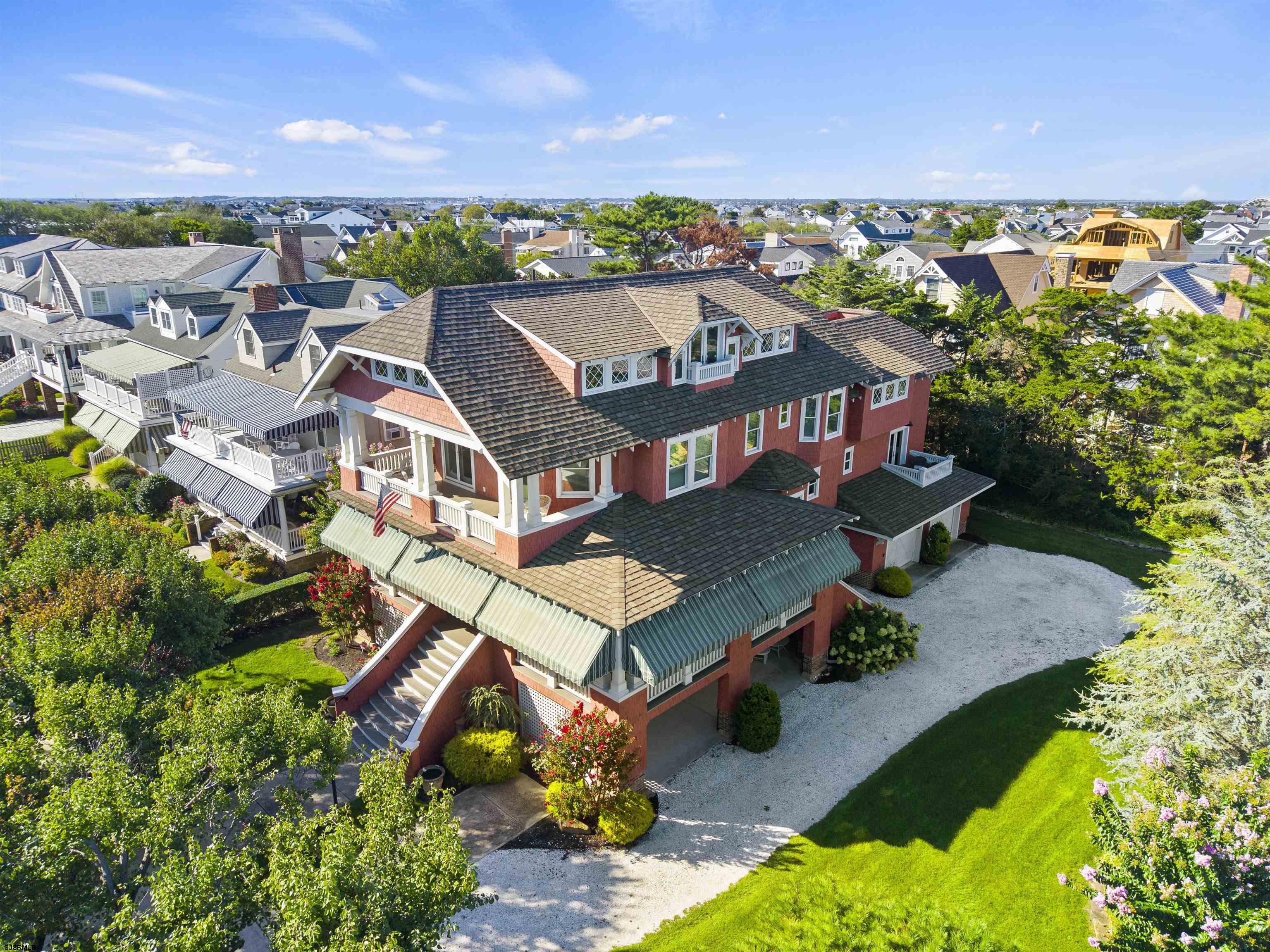 154 E Atlantic Blvd