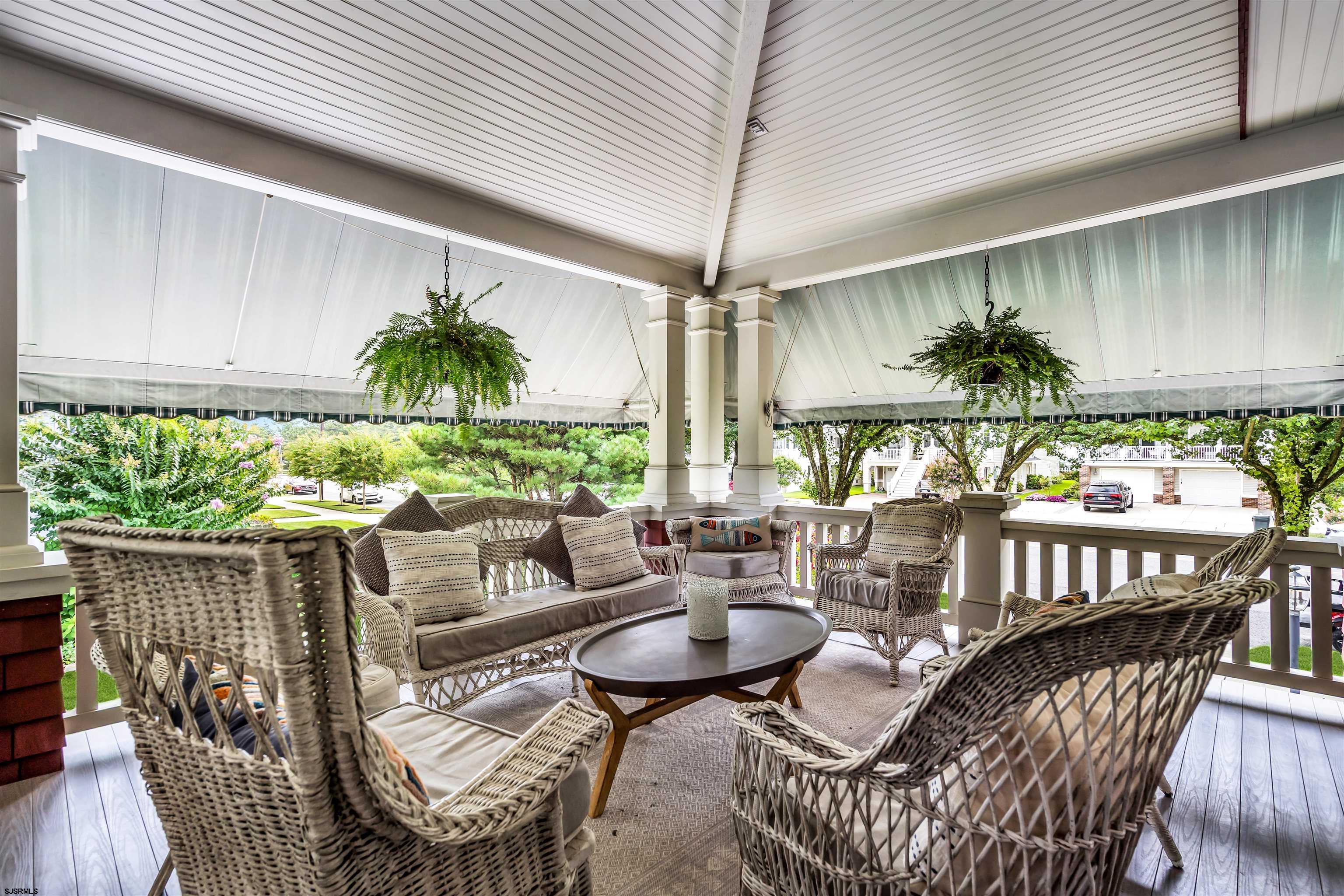 154 E Atlantic Blvd