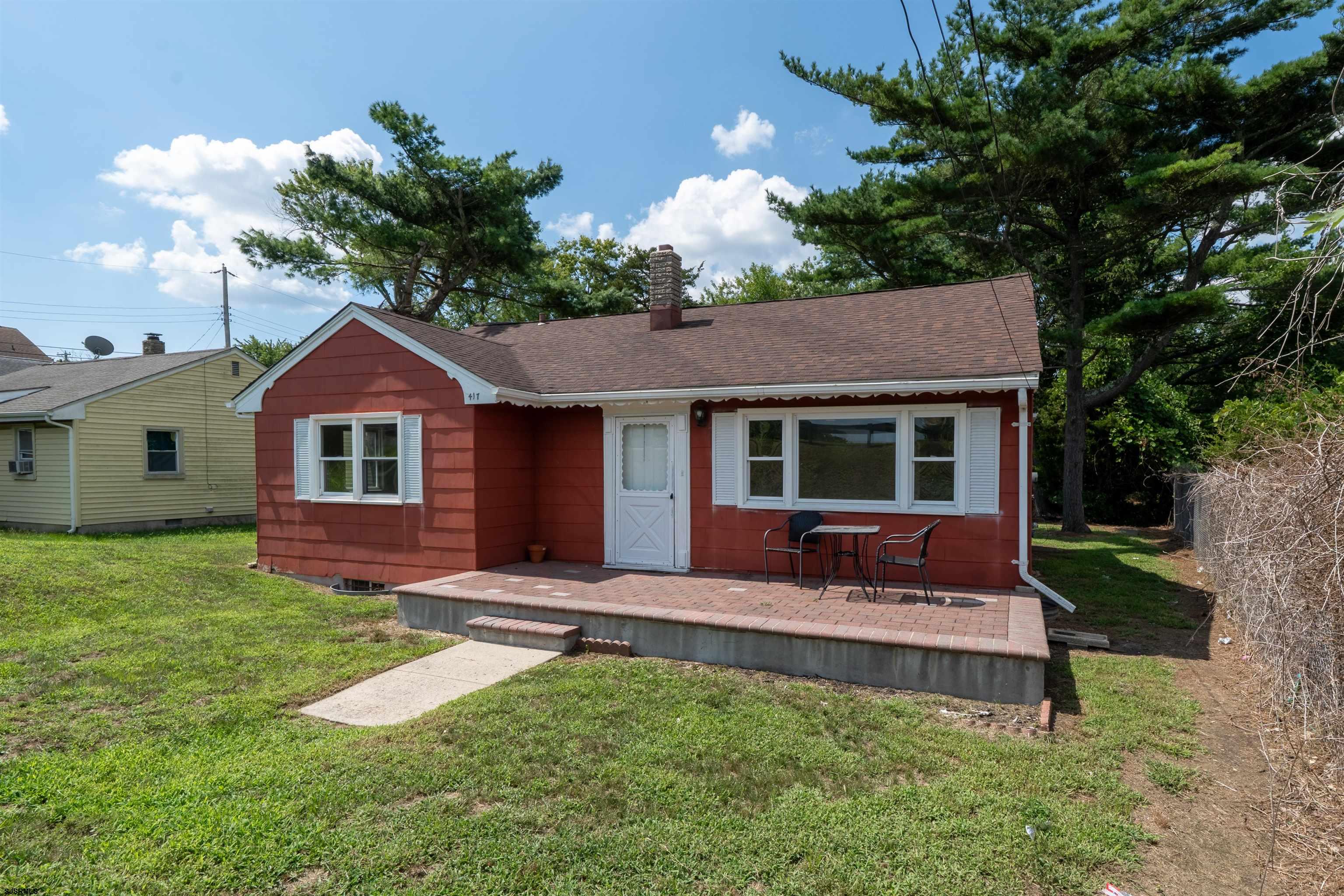 417 N Franklin Blvd - Picture 1
