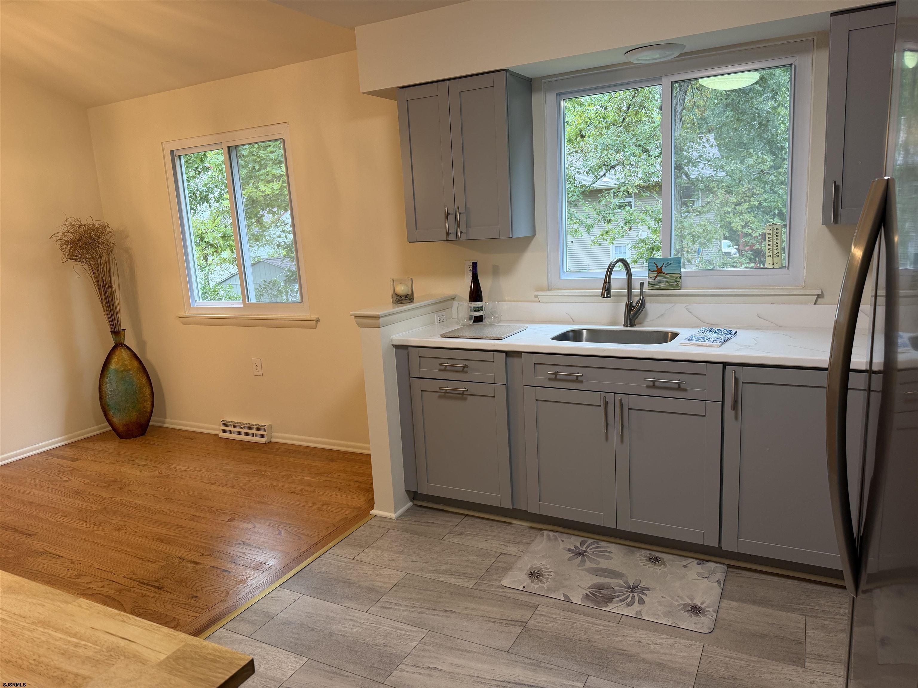 6351 Beech