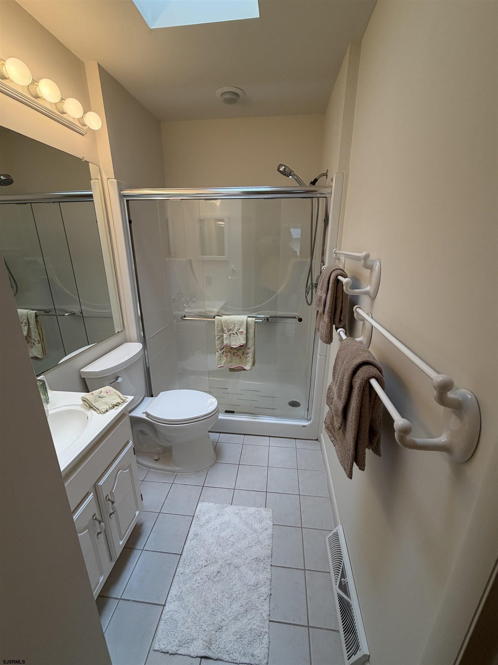6351 Beech