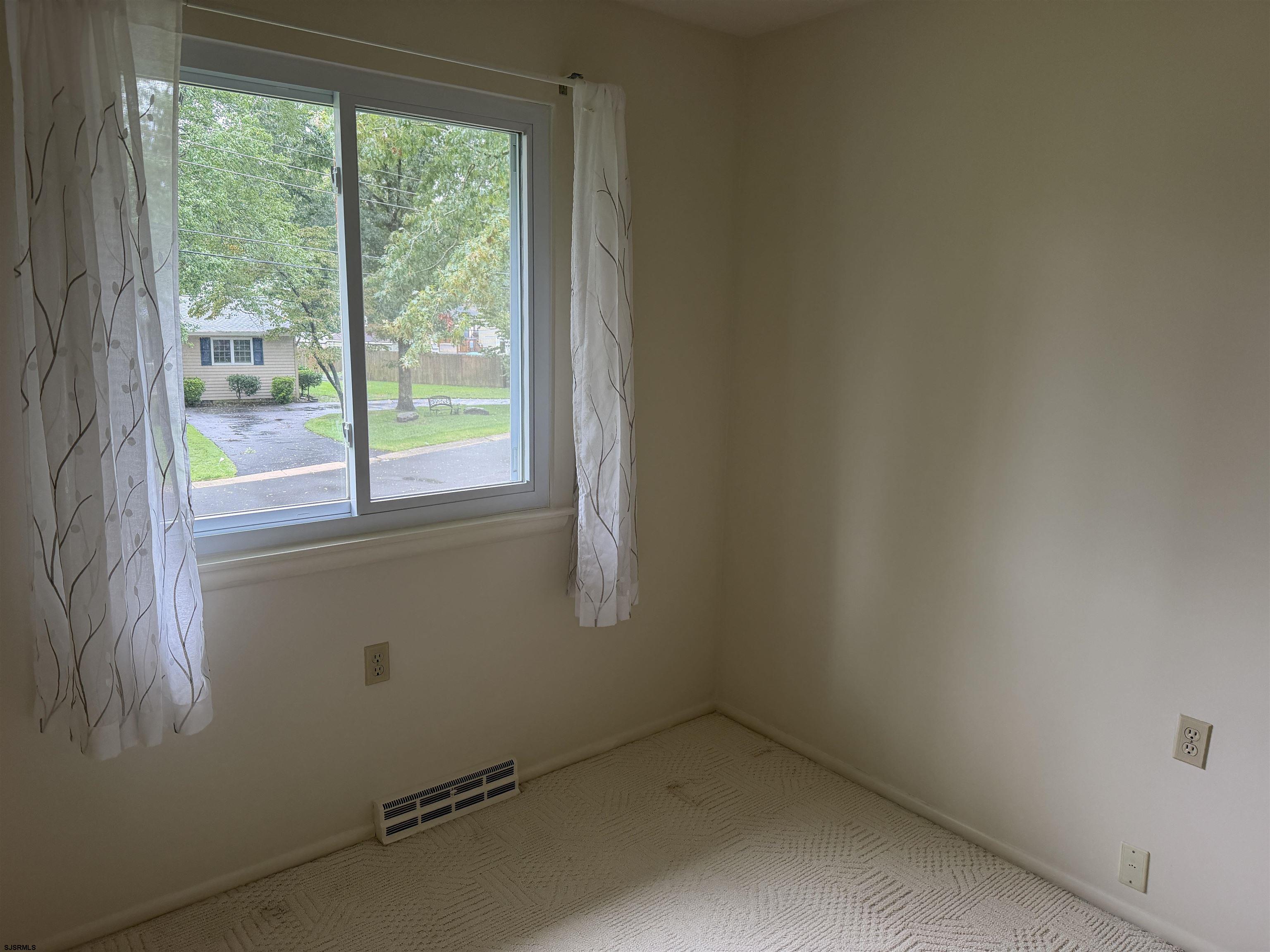6351 Beech