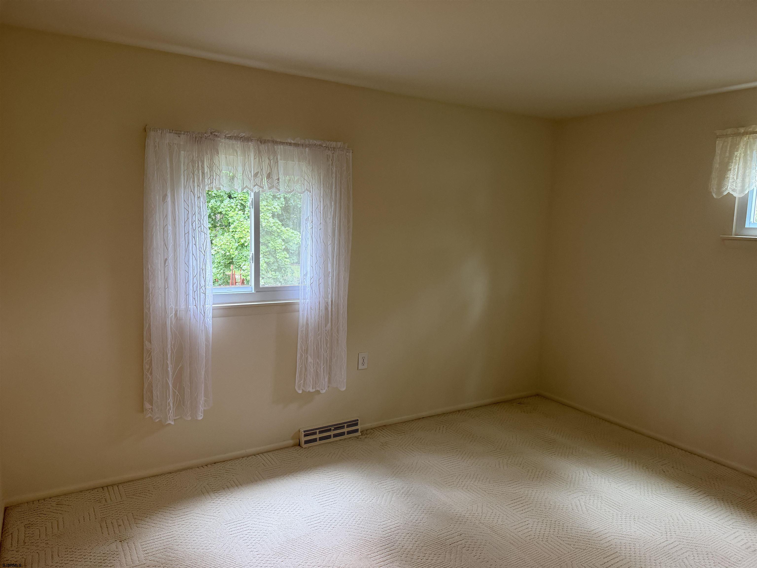 6351 Beech