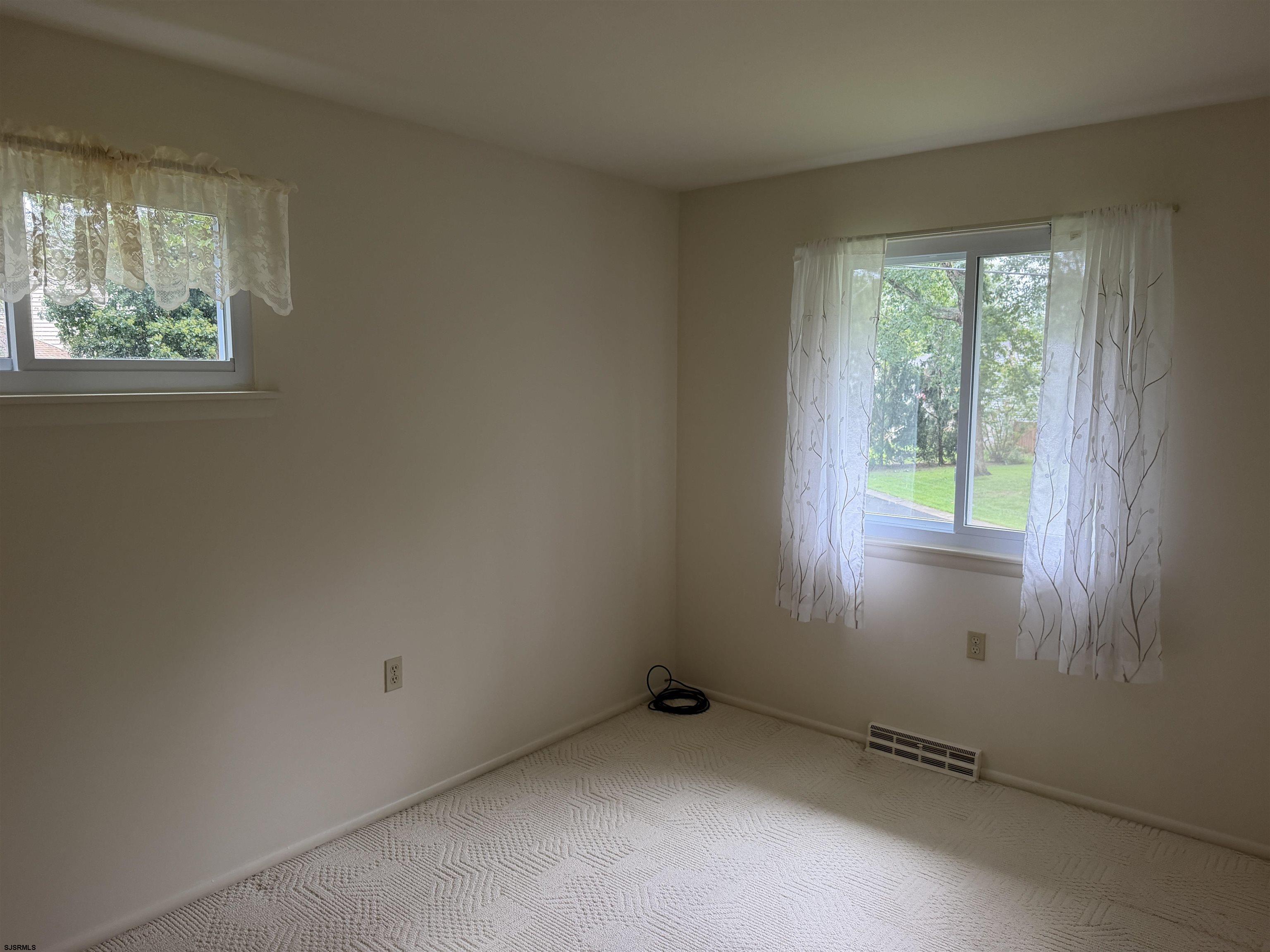 6351 Beech