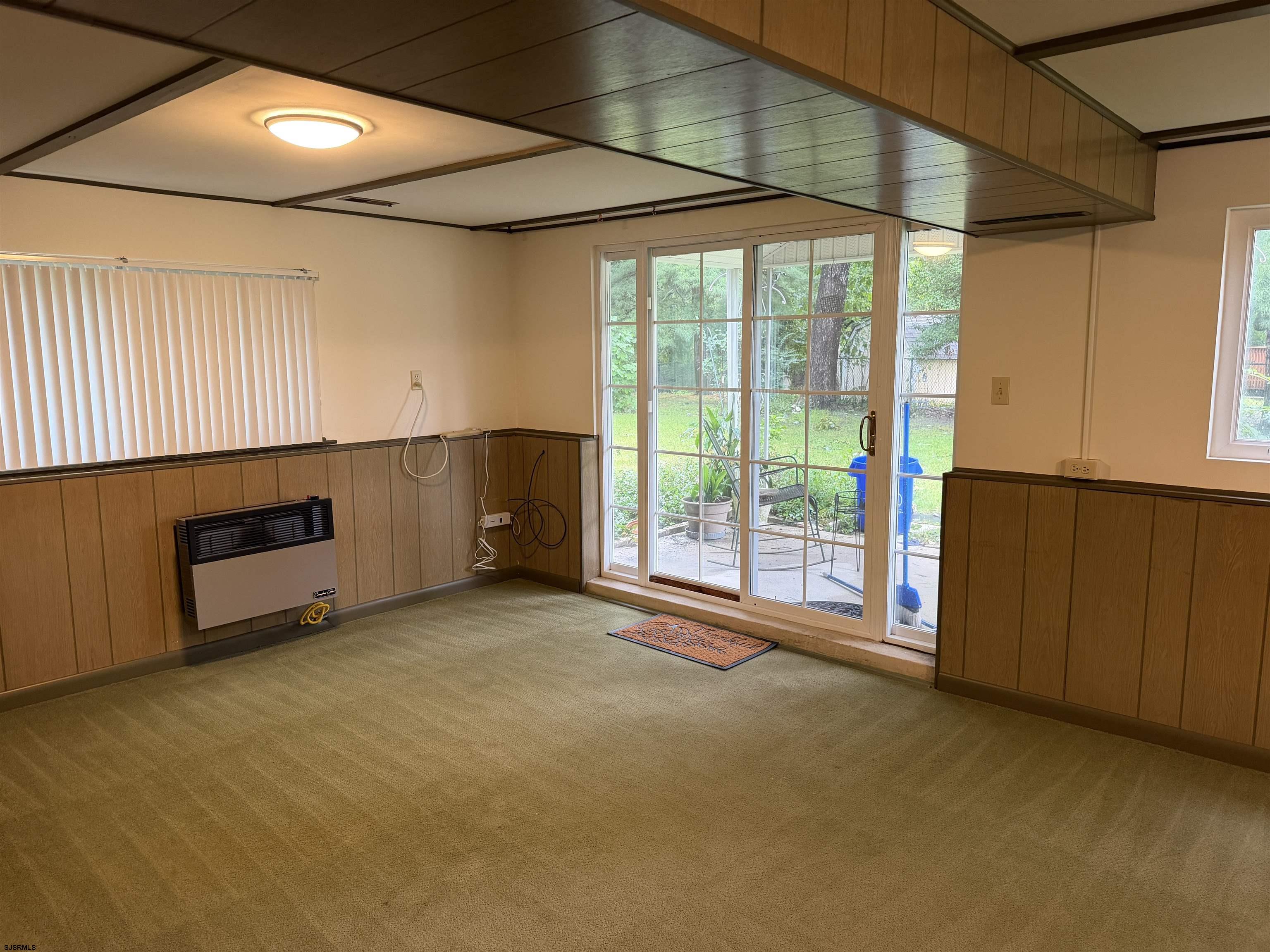 6351 Beech