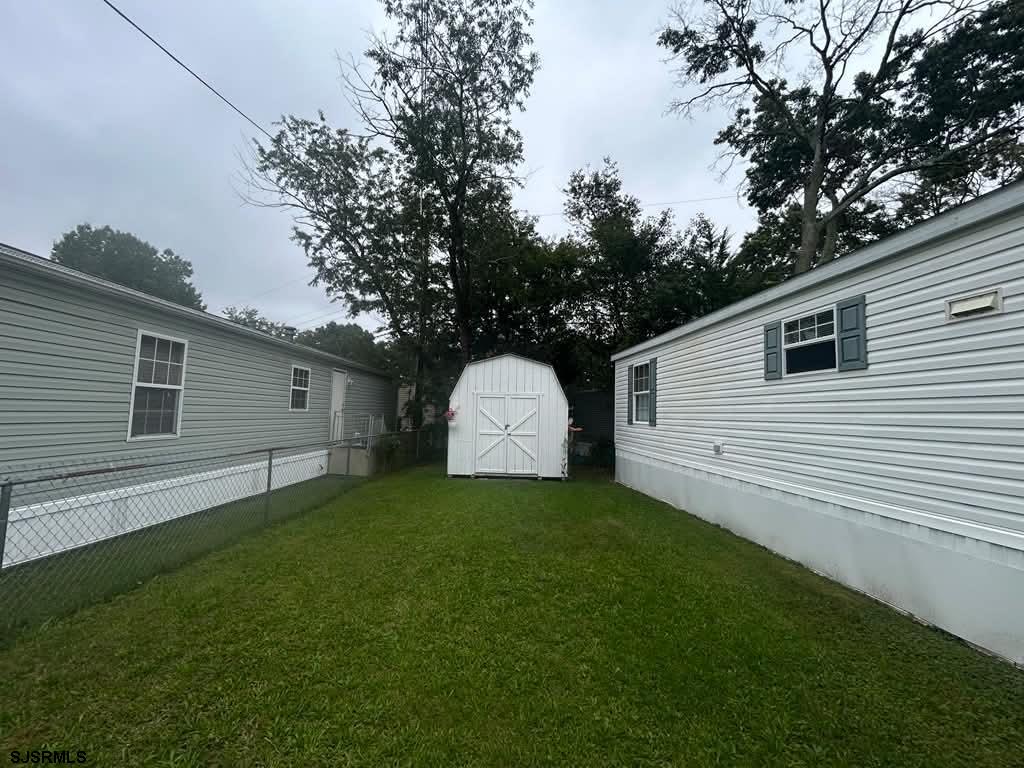 707 Sharkey Pl - Picture 3