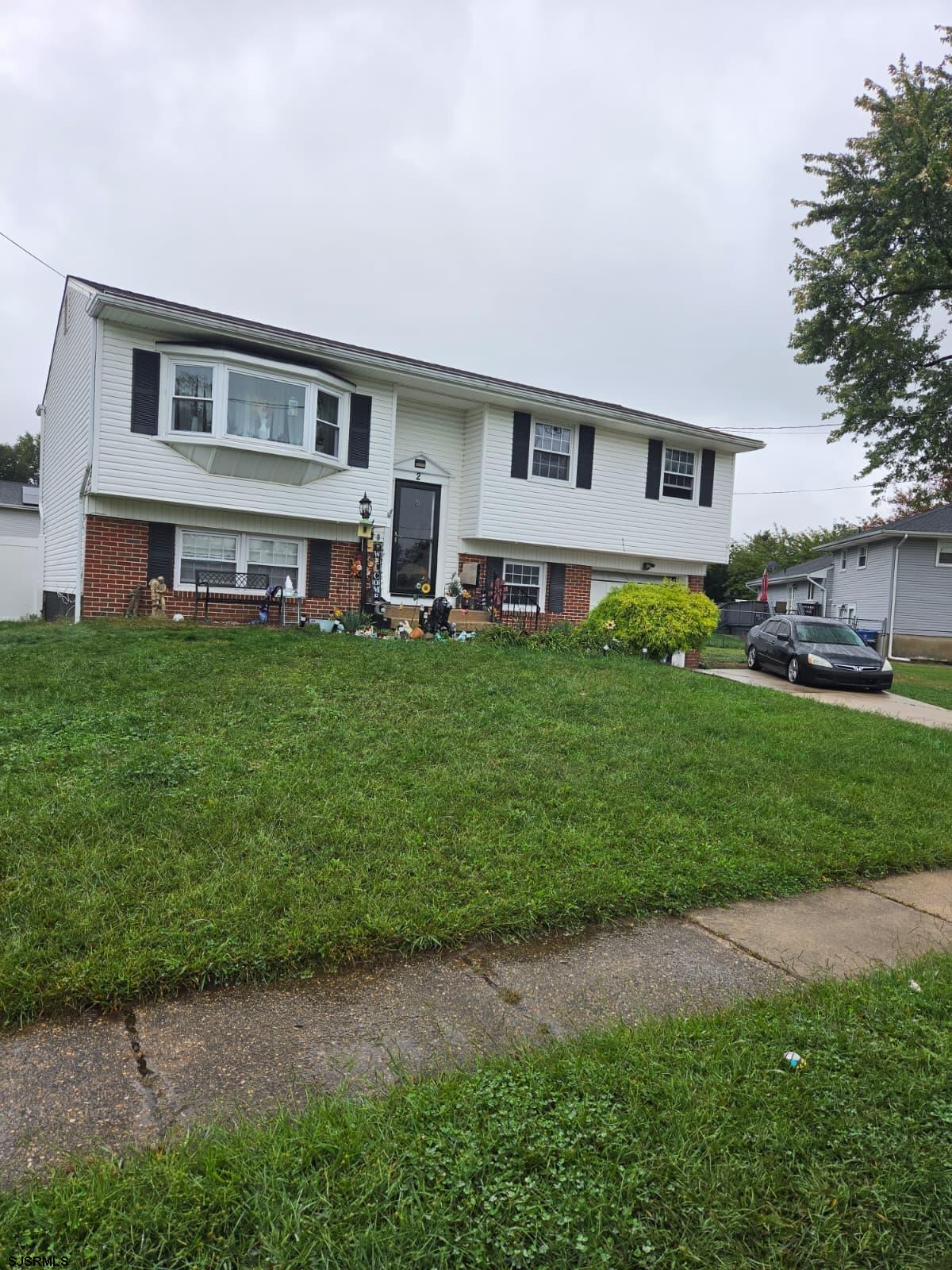 2 Walnut Dr - Picture 1