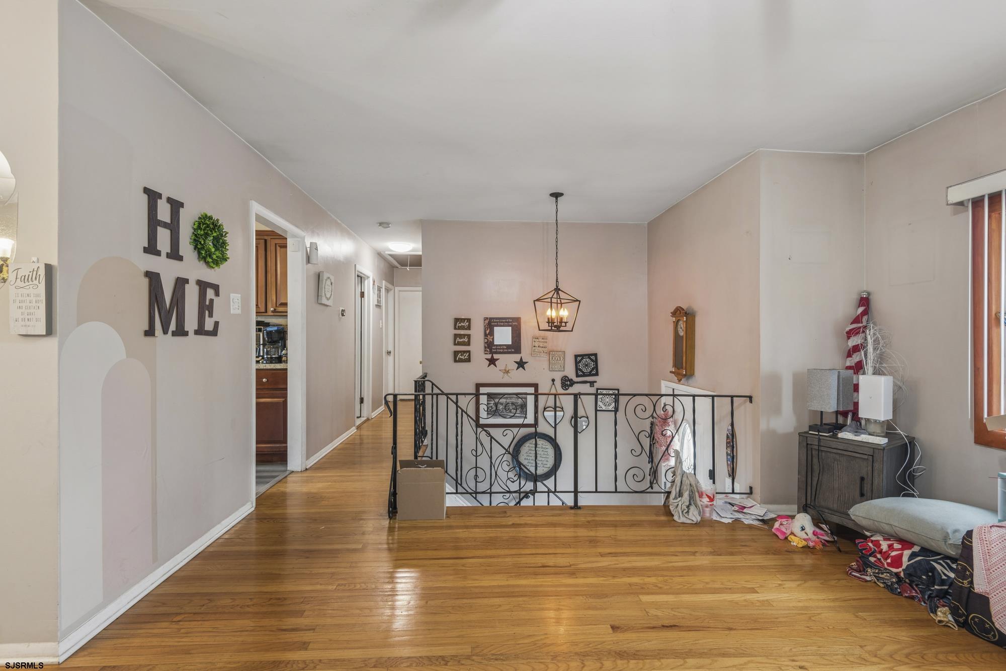 2 Walnut Dr