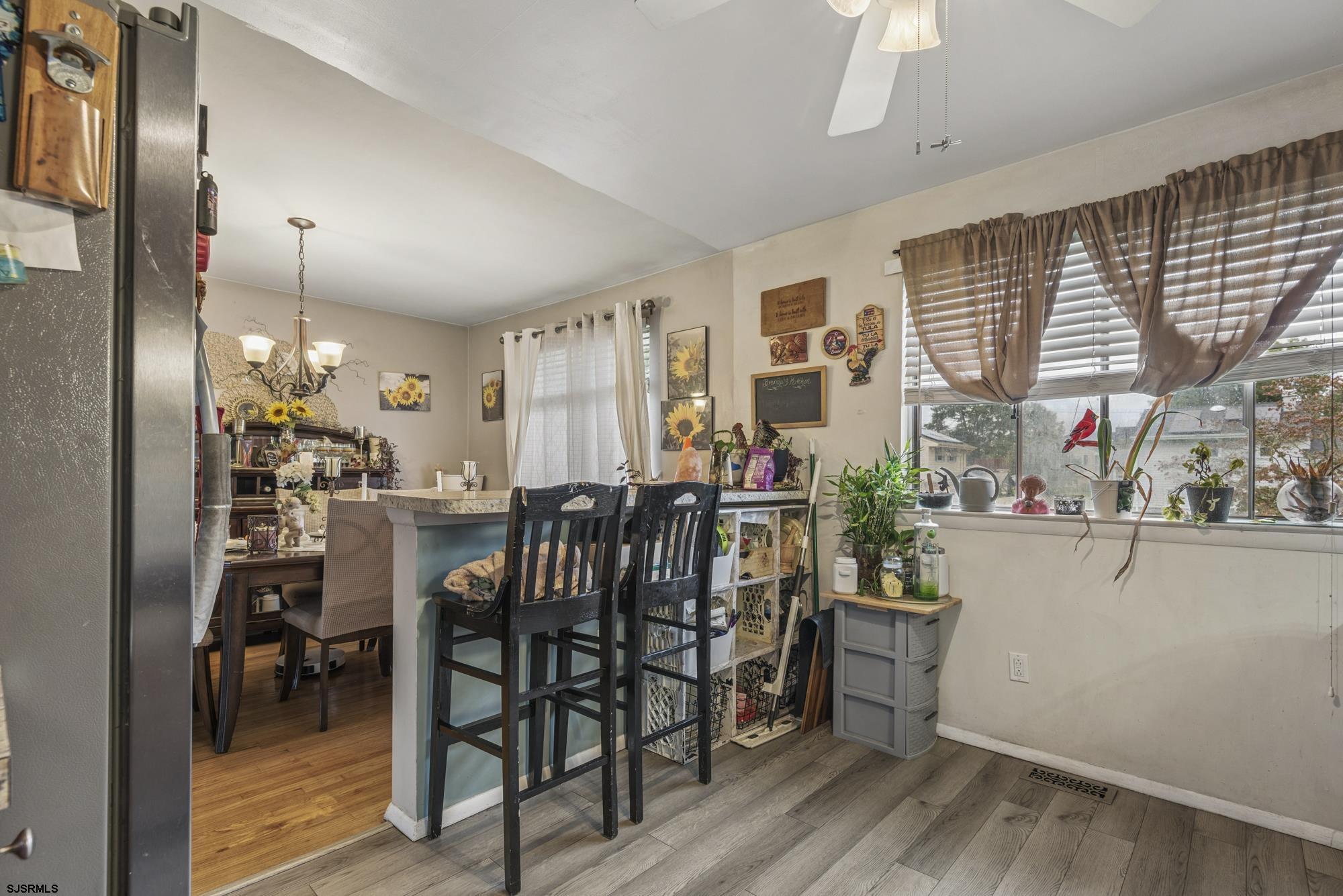 2 Walnut Dr