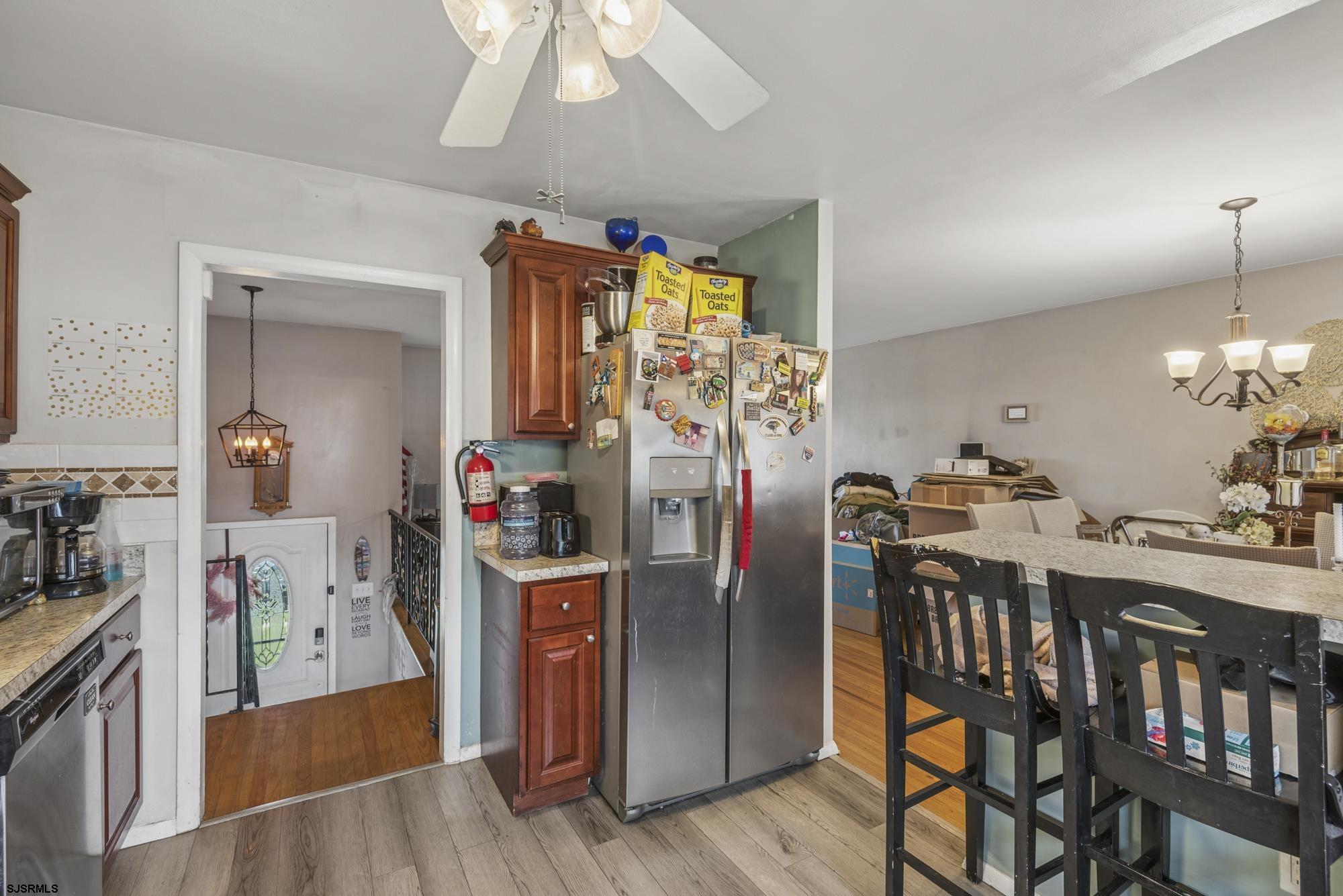 2 Walnut Dr
