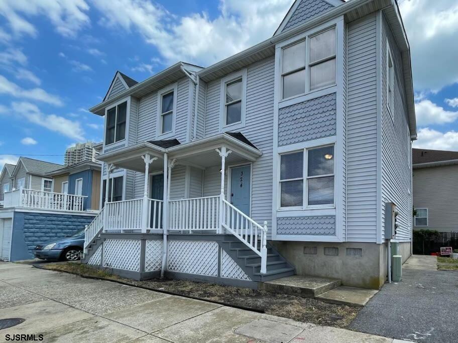 324 Beach Avenue - Picture 1