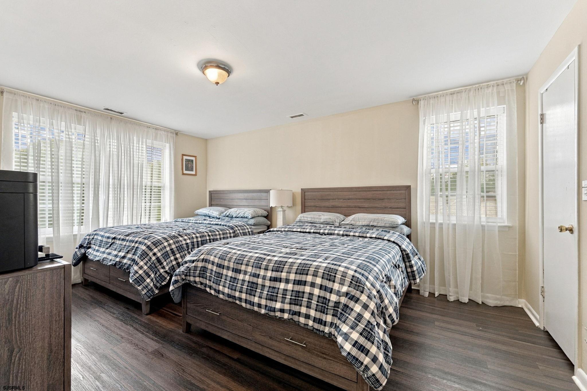 2 Oyster Bay Road