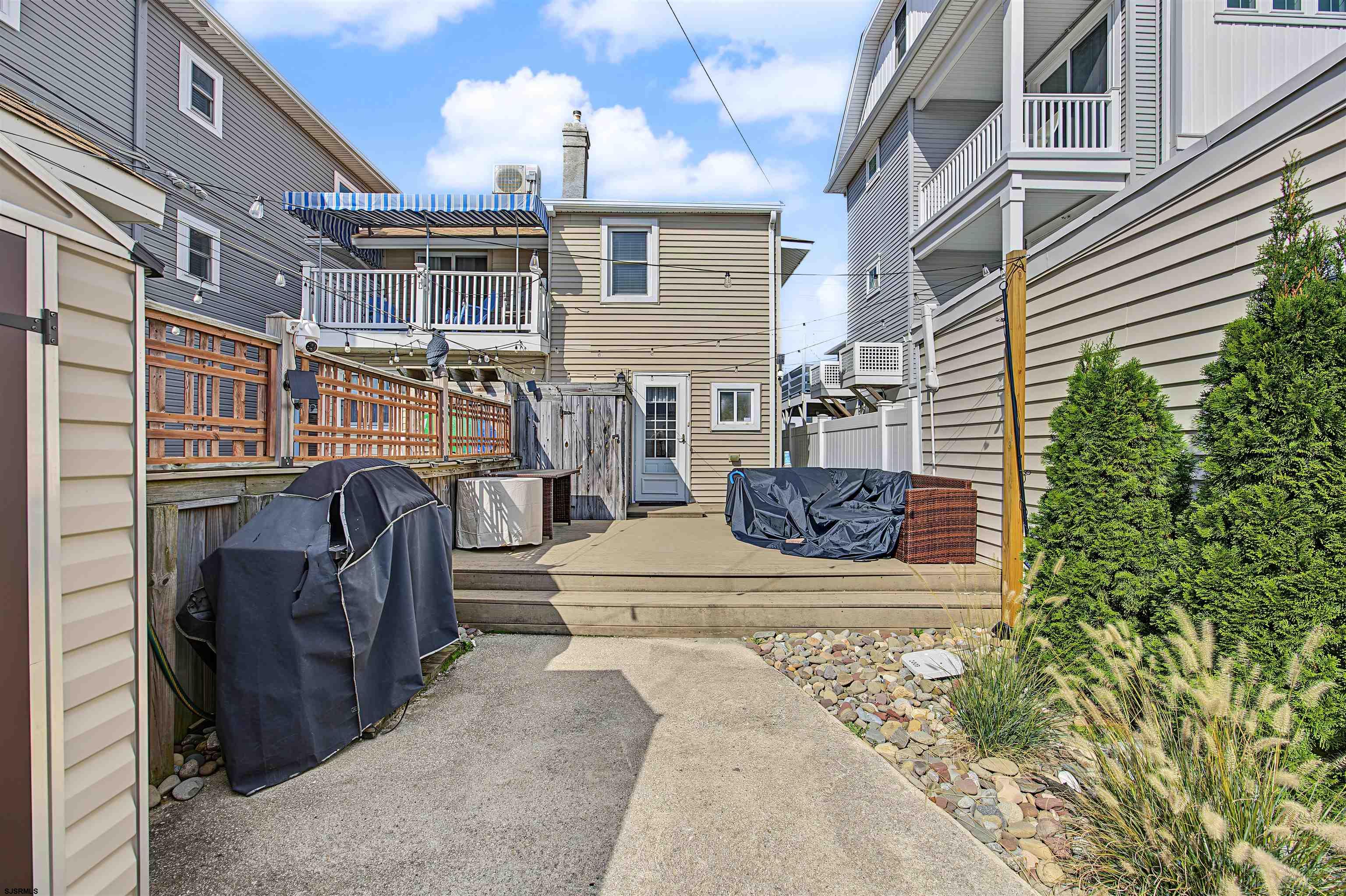 1103 West Avenue