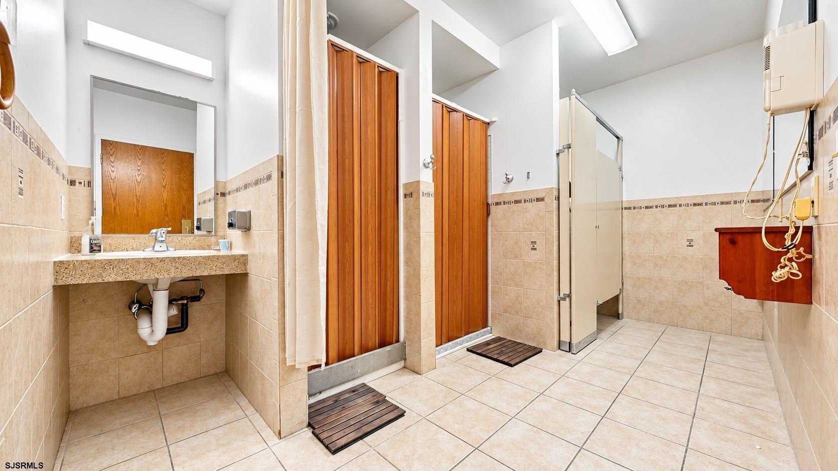 613028 | Photo 33