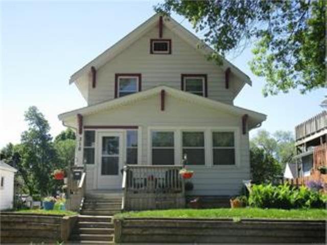 Home listing photo