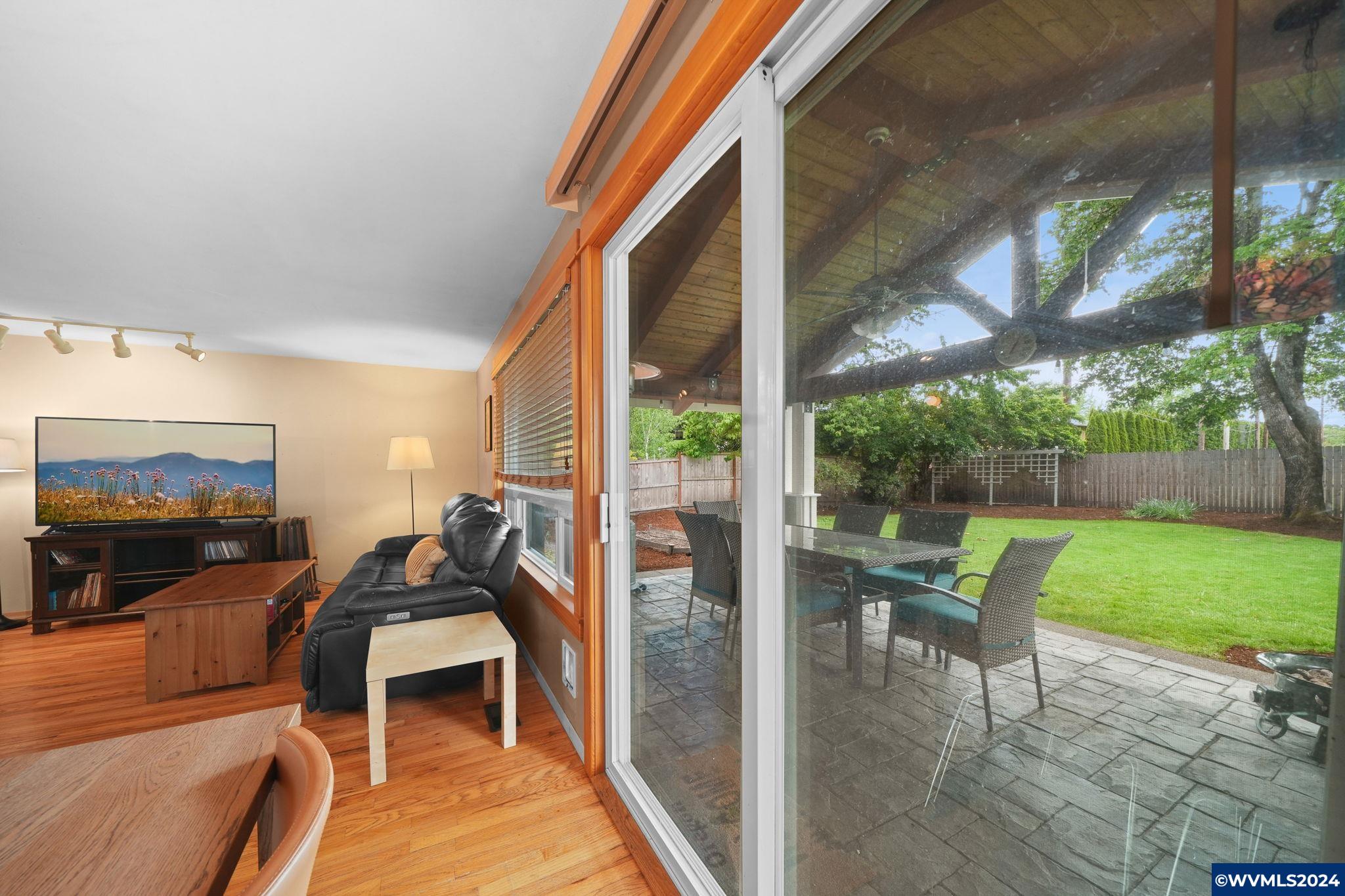 2504 NW Mulkey Av