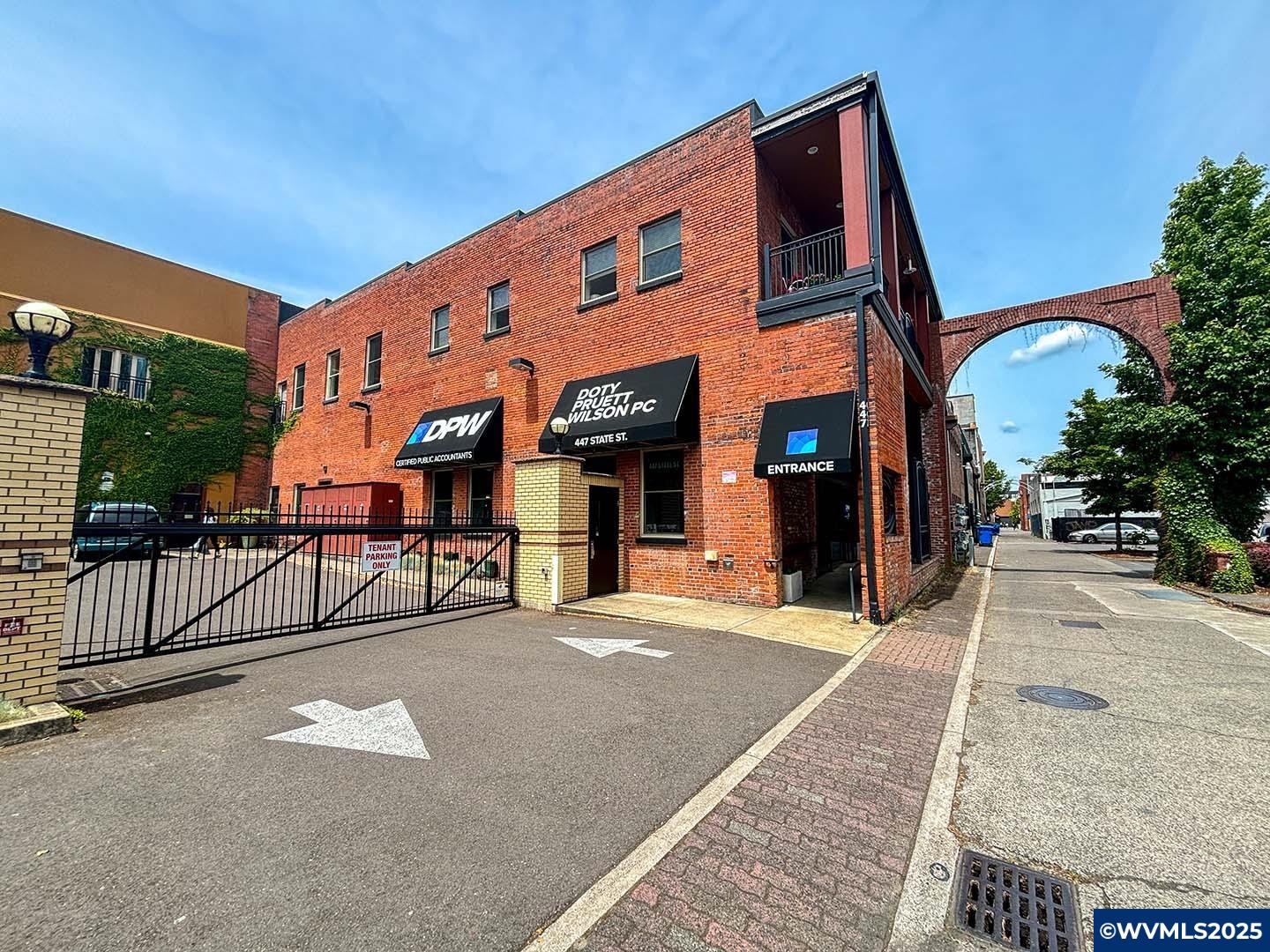 447 State St