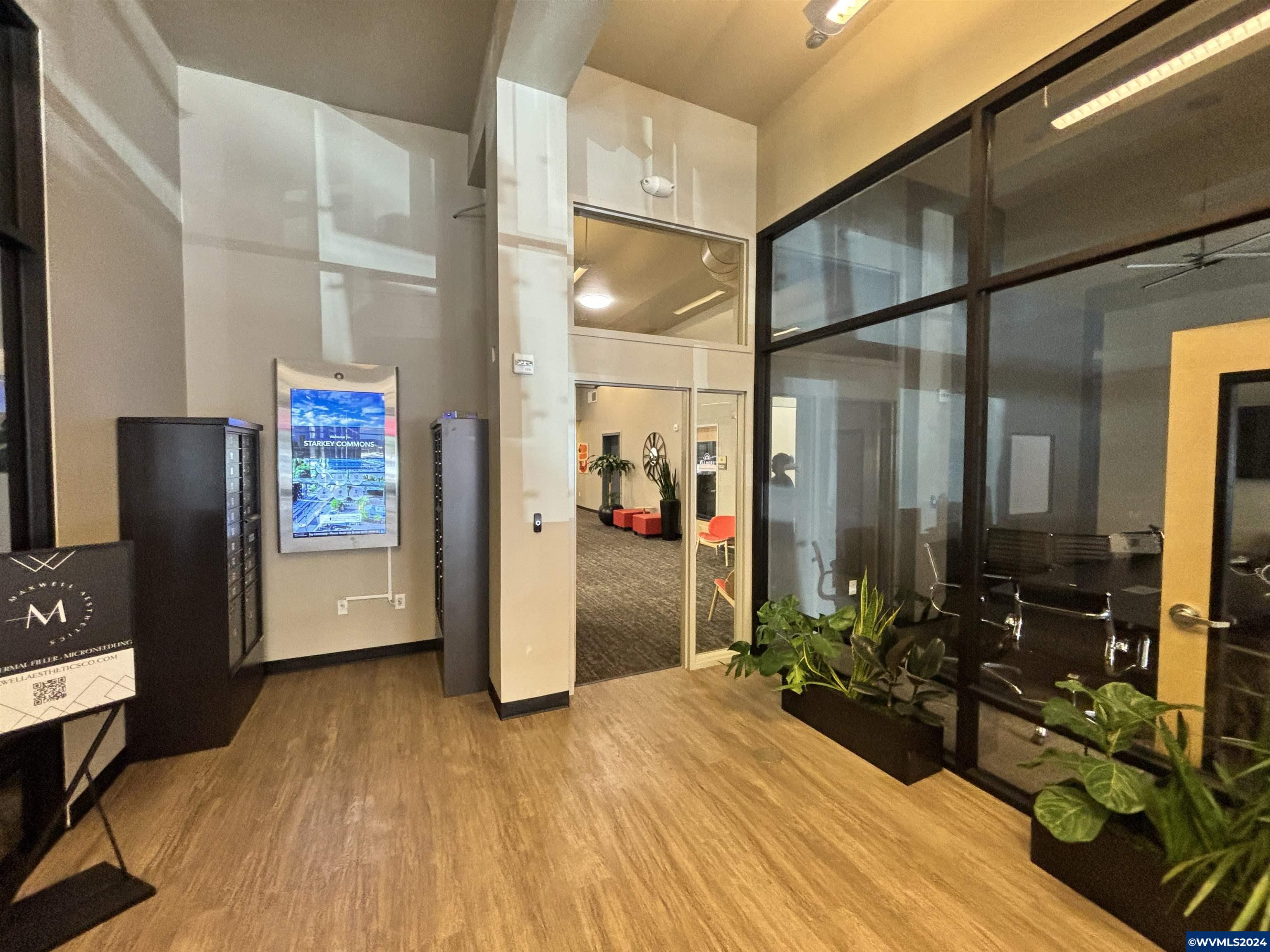 223 Commercial (160-A) St NE