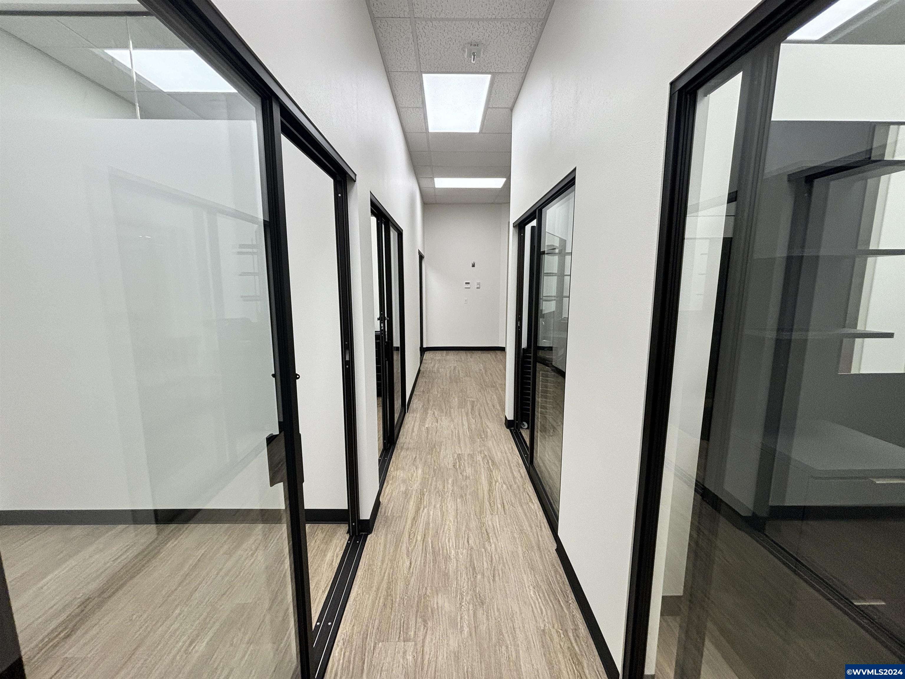 223 Commercial (140-B) St NE
