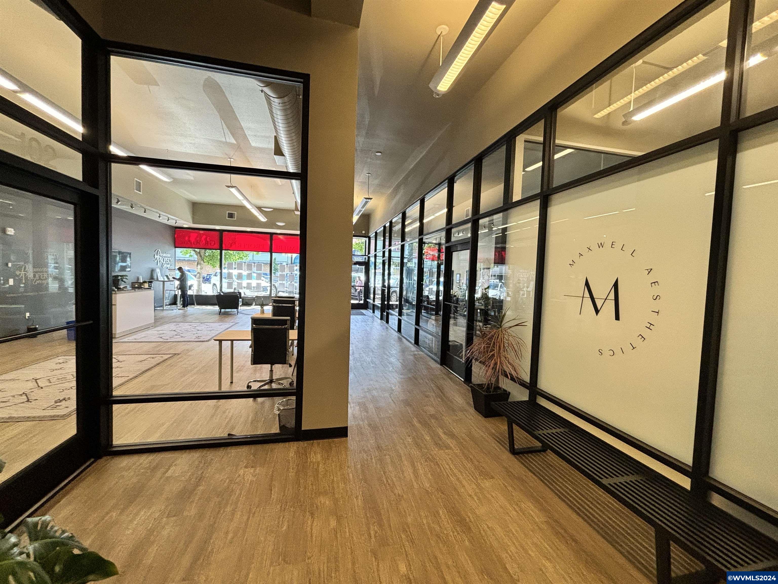 223 Commercial (160-E) St NE