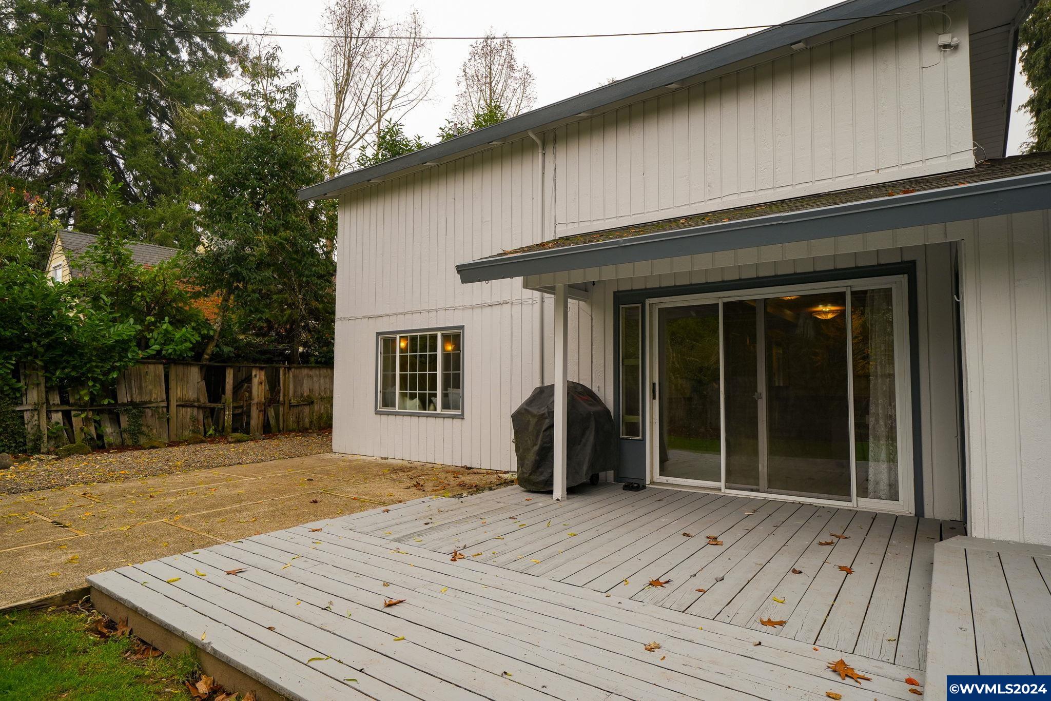 3801 NW Van Buren Av
