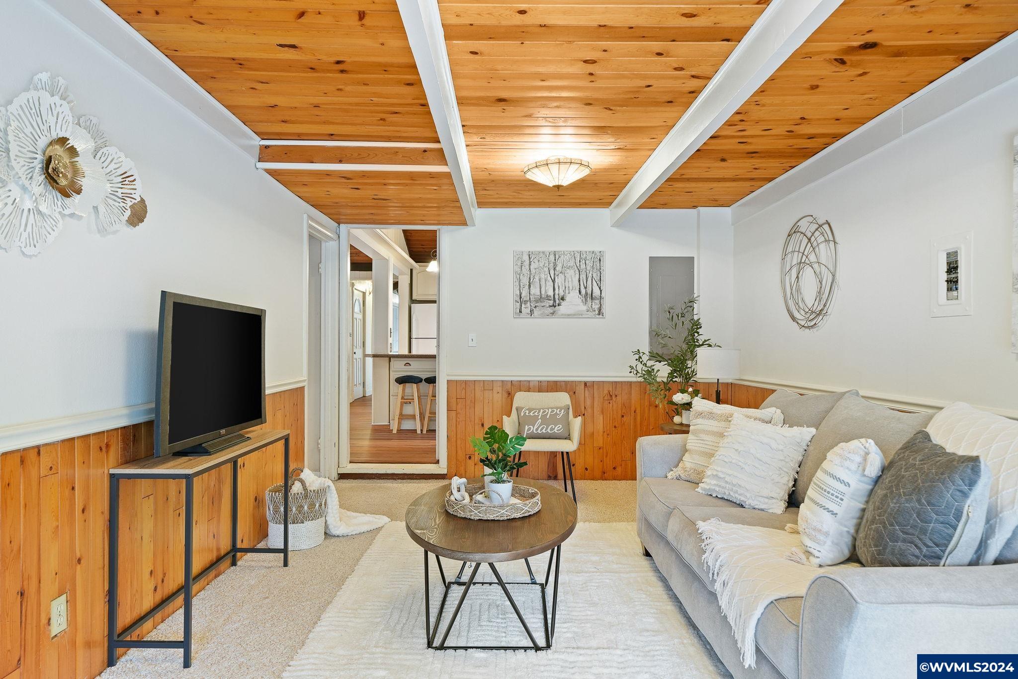 3801 NW Van Buren Av