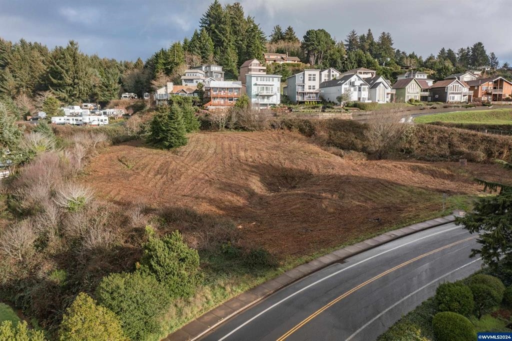 1005 SE Bay Bl, Newport, OR, 97365