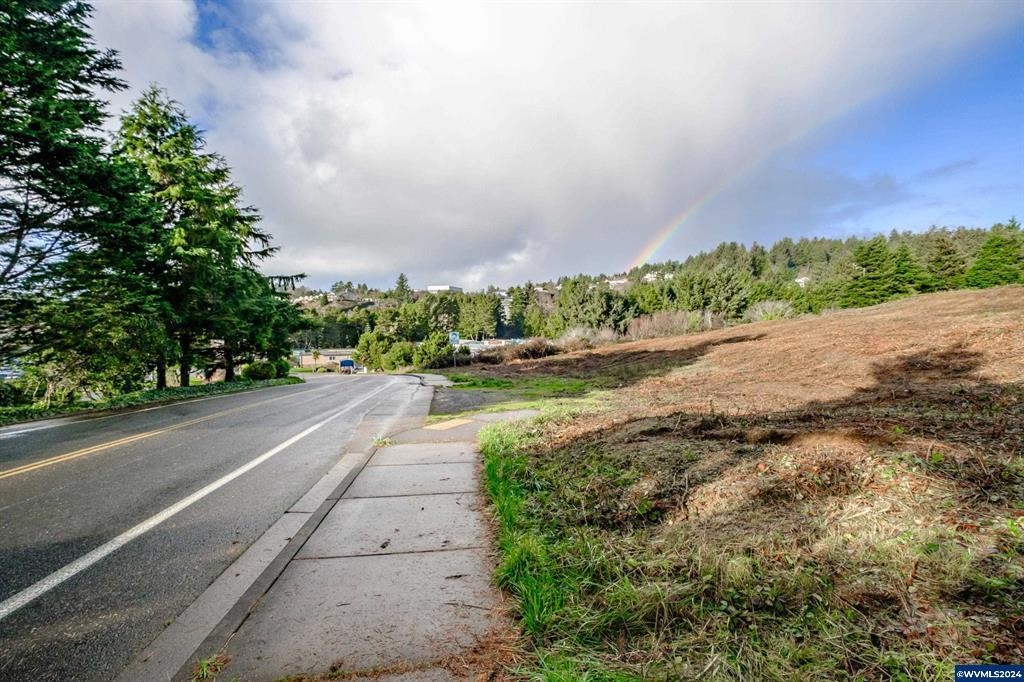 1005 SE Bay Bl, Newport, OR, 97365