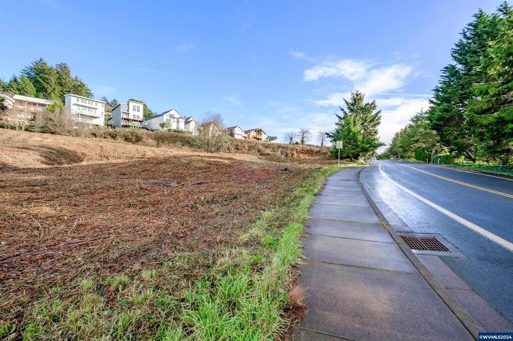 1005 SE Bay Bl, Newport, OR, 97365