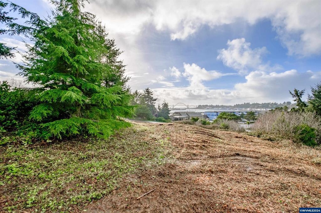 1005 SE Bay Bl, Newport, OR, 97365